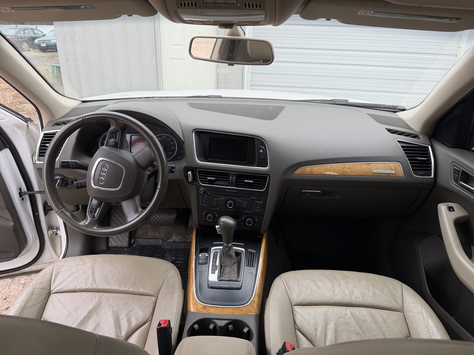 2009 audi q5 3.2-quattro-premium with 251115 miles for sale near Elk River, Minnesota 106741_34_whole_dash.jpg