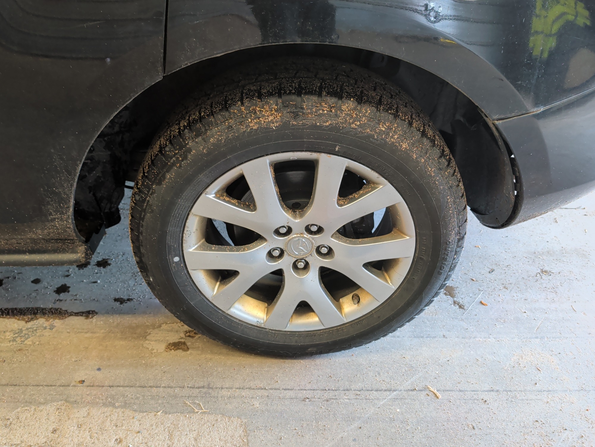 2009 mazda cx-7 grand-touring-fwd with 144847 miles for sale near Elk River, Minnesota 106742_13_rear_drv_wheel.jpg