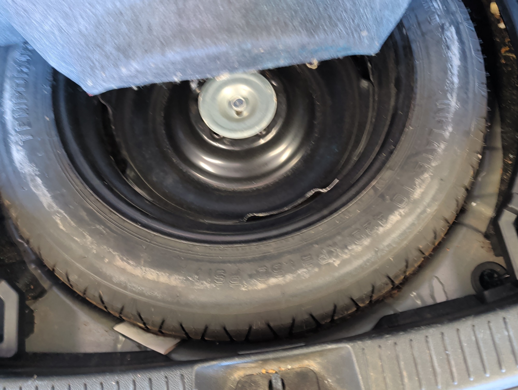 2009 mazda cx-7 grand-touring-fwd with 144847 miles for sale near Elk River, Minnesota 106742_27_spare_tire.jpg