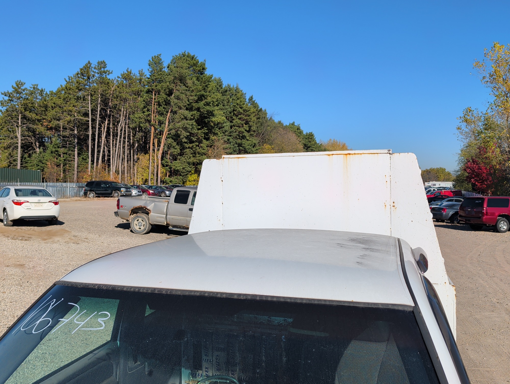 2002 chevrolet silverado-2500hd ext.-cab-short-bed-4wd with 237298 miles for sale near Elk River, Minnesota 106743_11_roof.jpg