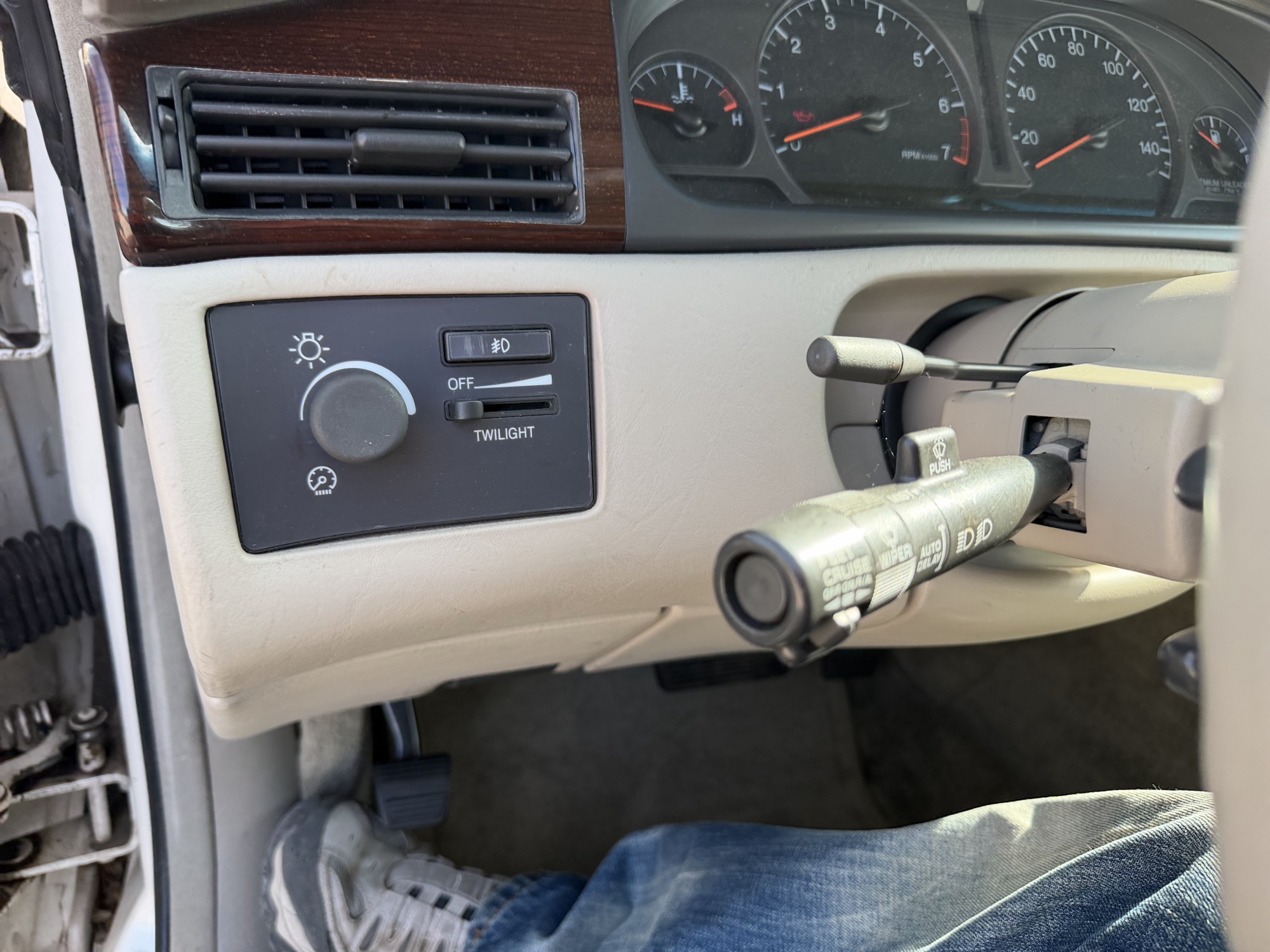 1999 cadillac eldorado touring-coupe for sale near Elk River, Minnesota 106744_37_left_of_steering_wheel.jpg