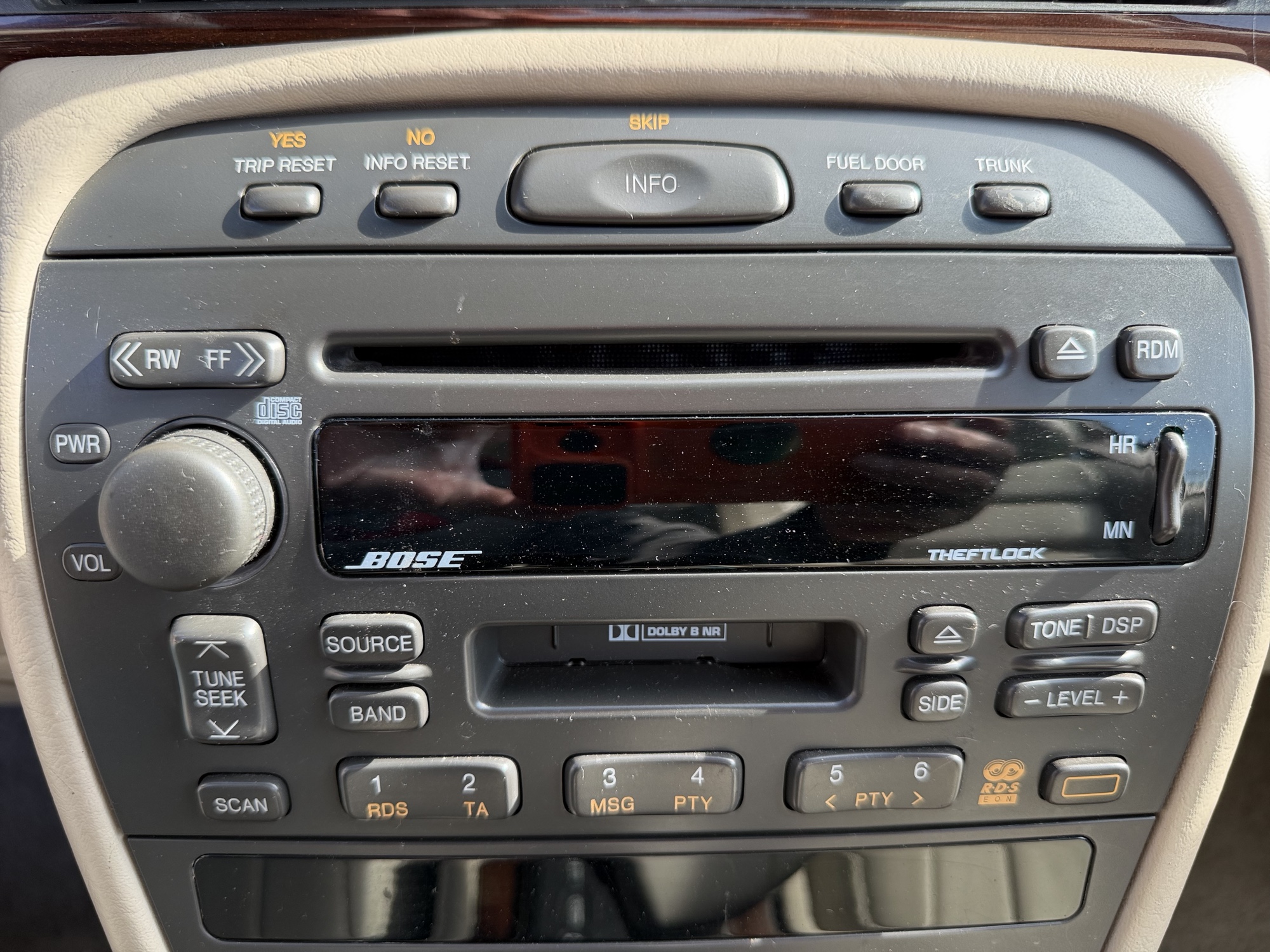 1999 cadillac eldorado touring-coupe for sale near Elk River, Minnesota 106744_39_radio_closeup.jpg
