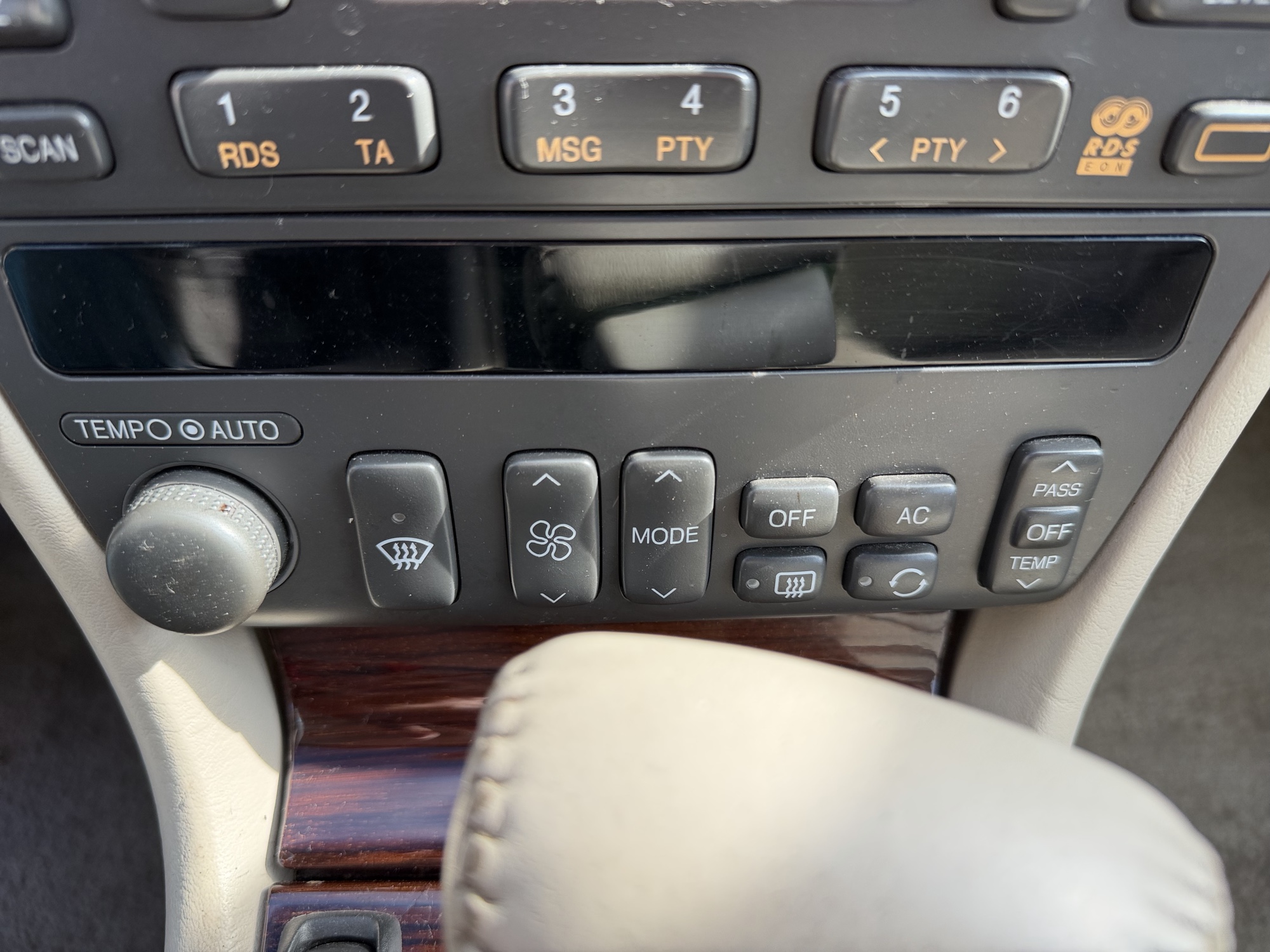1999 cadillac eldorado touring-coupe for sale near Elk River, Minnesota 106744_40_climate_control.jpg