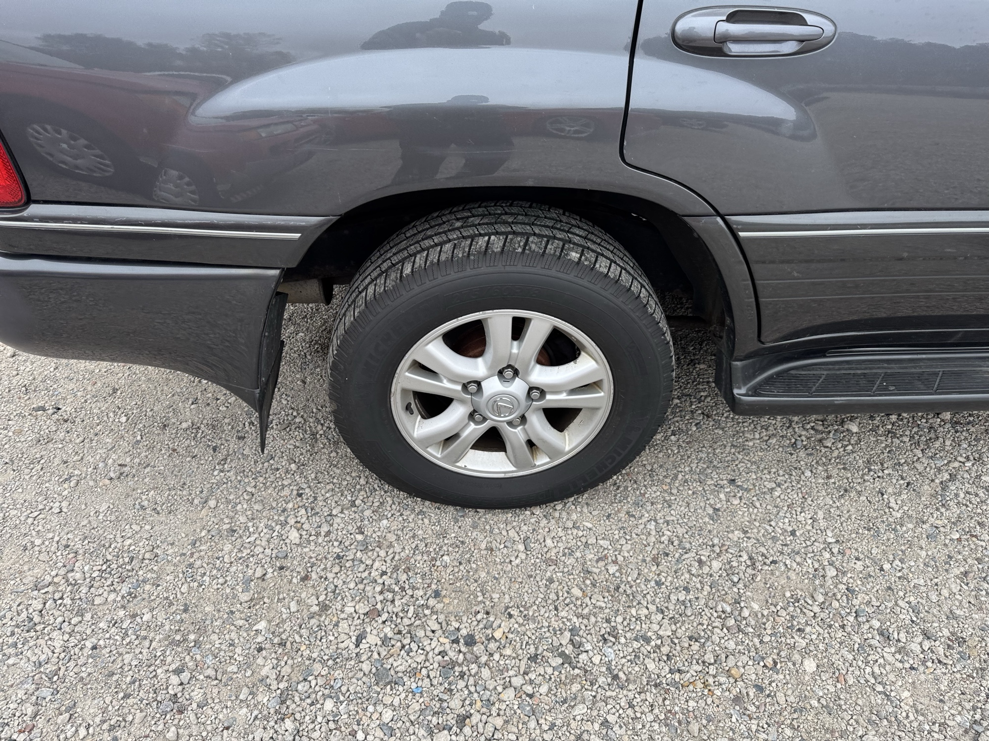 2004 lexus lx-470 sport-utility with 318395 miles for sale near Elk River, Minnesota 106745_14_rear_pass_wheel.jpg