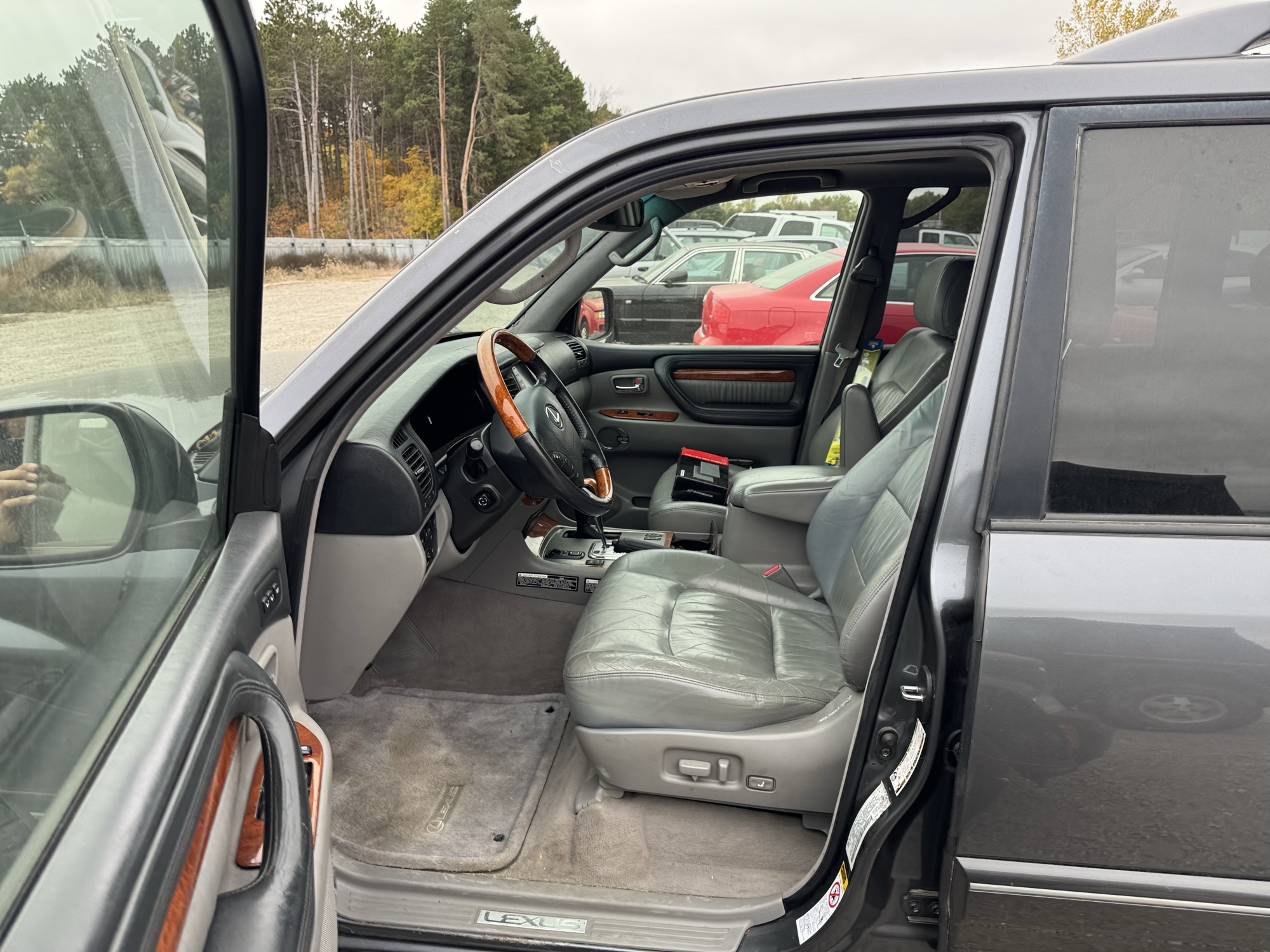 2004 lexus lx-470 sport-utility with 318395 miles for sale near Elk River, Minnesota 106745_22_driver_seat.jpg