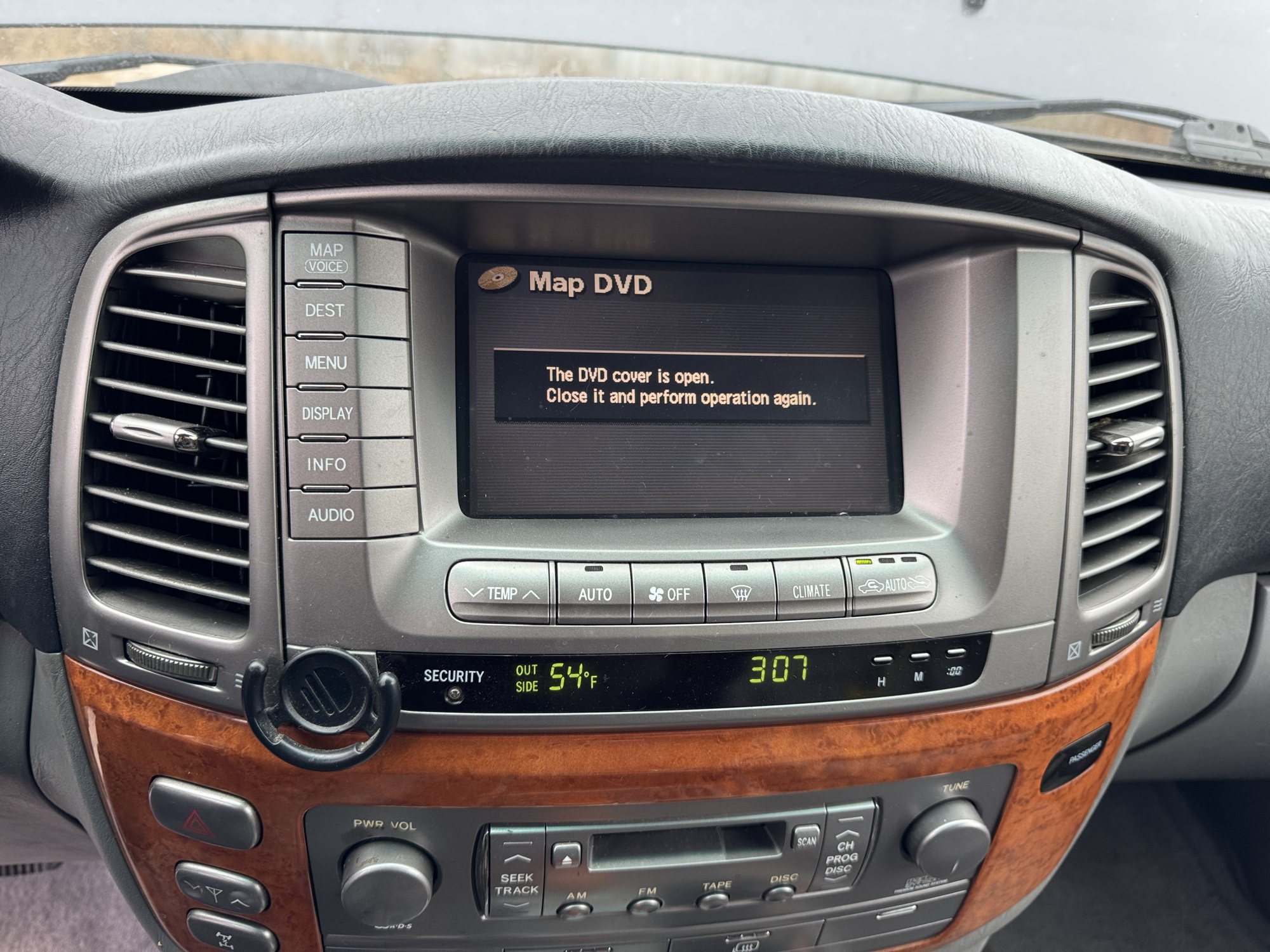 2004 lexus lx-470 sport-utility with 318395 miles for sale near Elk River, Minnesota 106745_39_radio_closeup.jpg