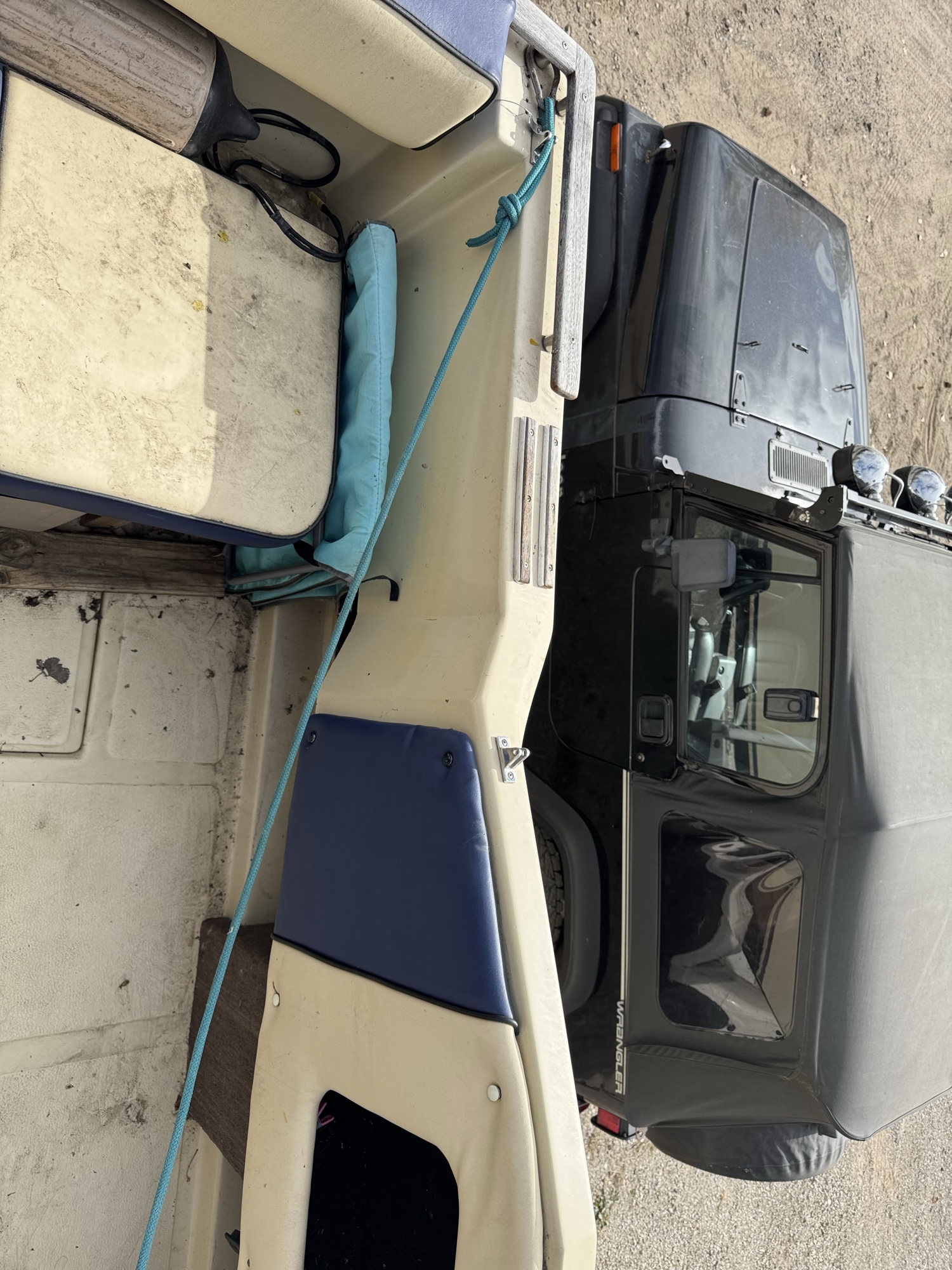 1984 sea-ray sundance for sale near Elk River, Minnesota 106746_30_pass_rear_door_panel.jpg