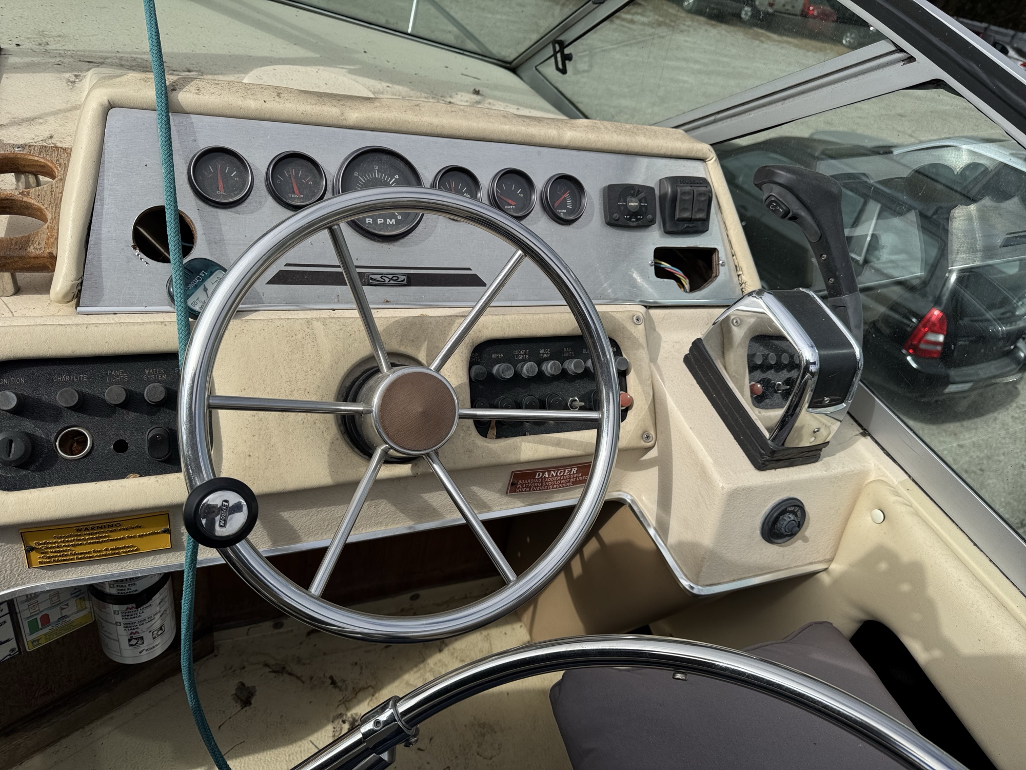 1984 sea-ray sundance for sale near Elk River, Minnesota 106746_36_steering_wheel.jpg