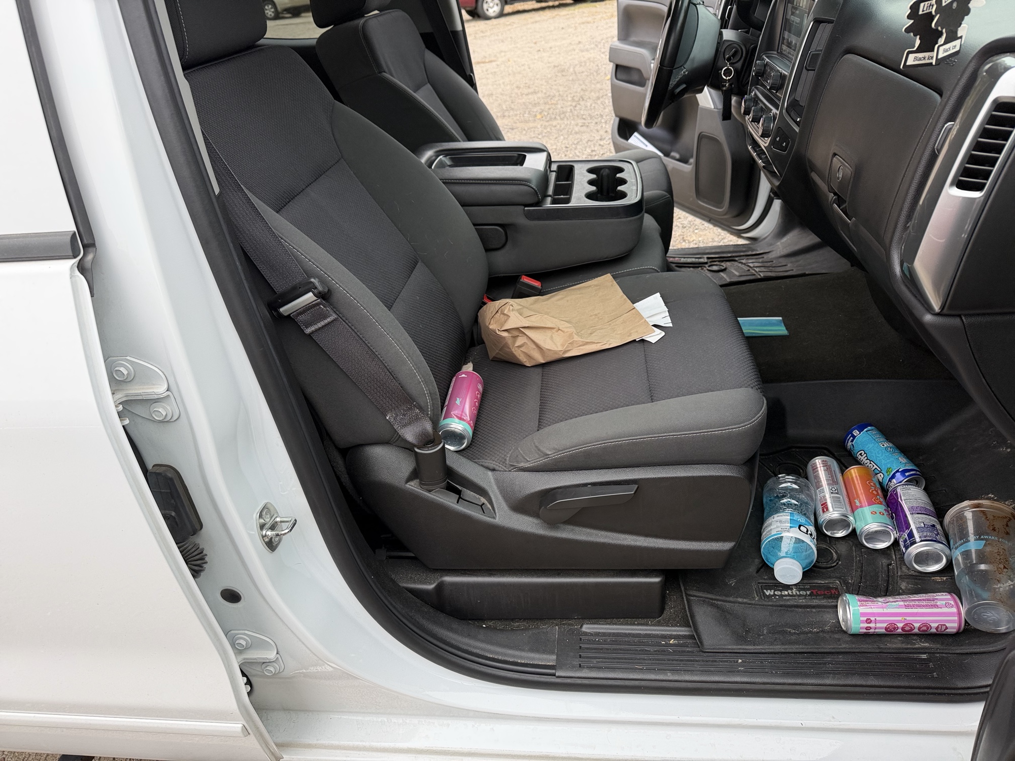 2015 chevrolet silverado-1500 lt-double-cab-4wd with 227035 miles for sale near Elk River, Minnesota 106748_31_passenger_seat.jpg