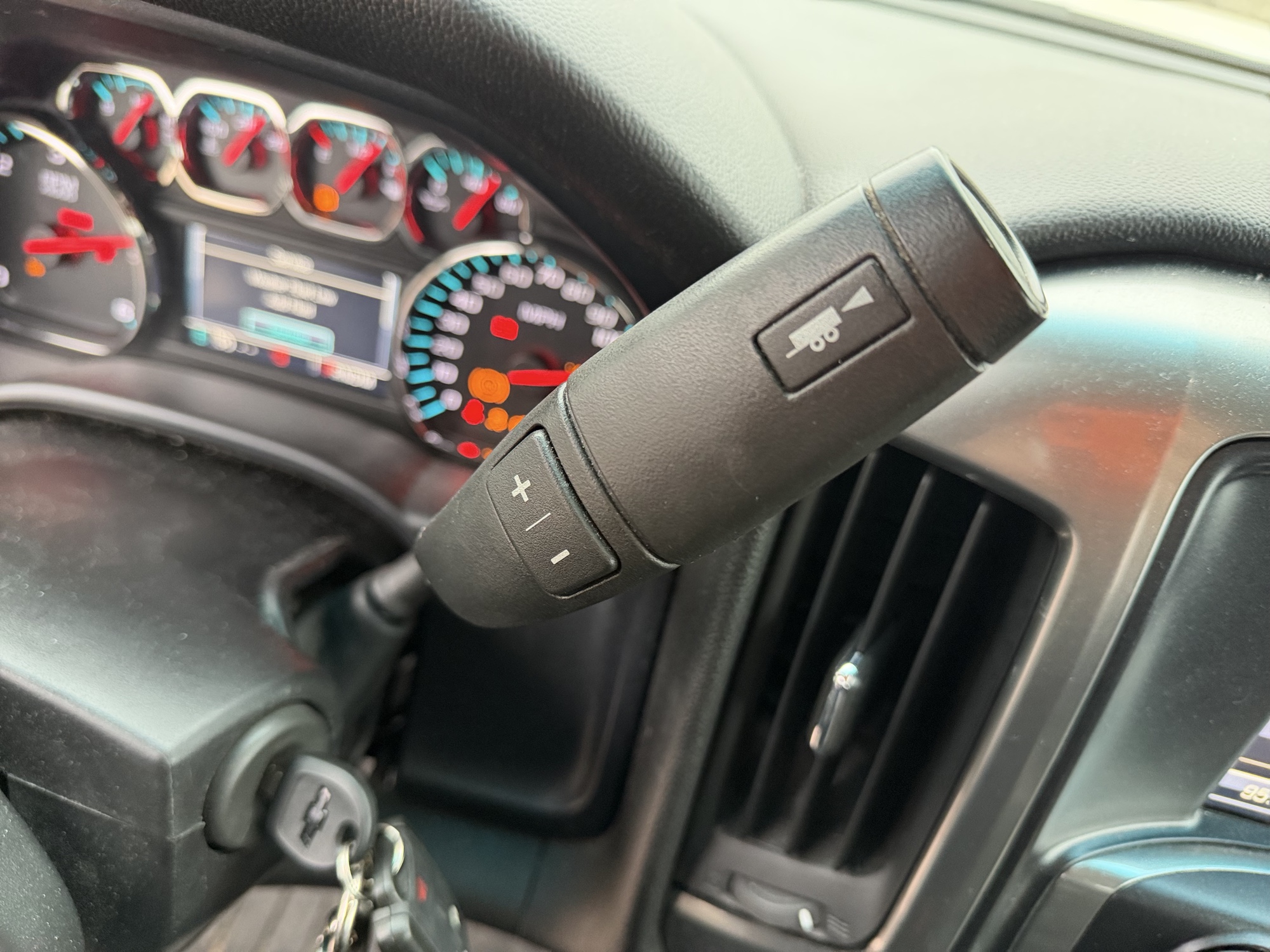 2015 chevrolet silverado-1500 lt-double-cab-4wd with 227035 miles for sale near Elk River, Minnesota 106748_41_shifter.jpg