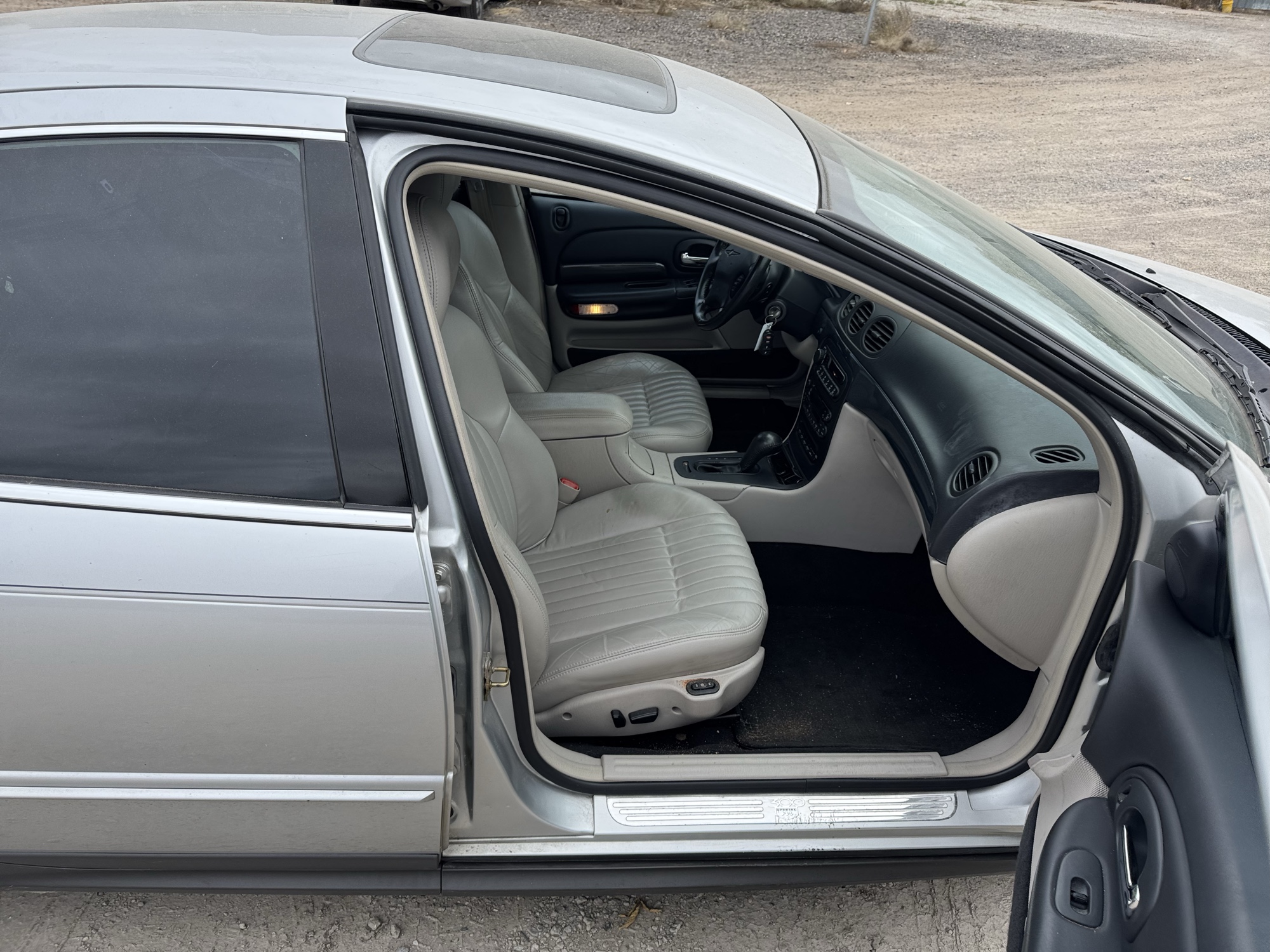 2002 chrysler 300m special with 71521 miles for sale near Elk River, Minnesota 106749_31_passenger_seat.jpg