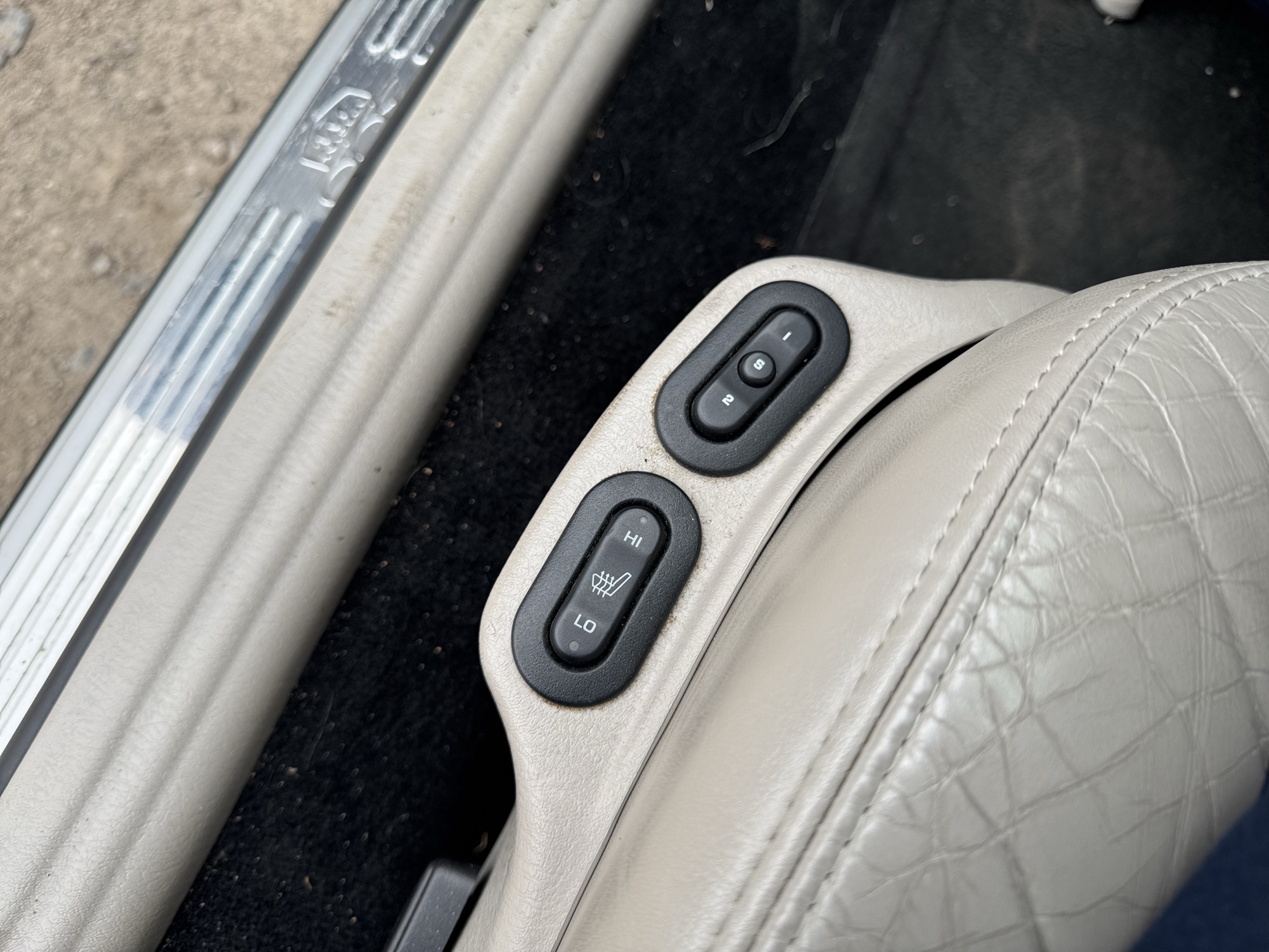 2002 chrysler 300m special with 71521 miles for sale near Elk River, Minnesota 106749_42_heated_seat_switches.jpg