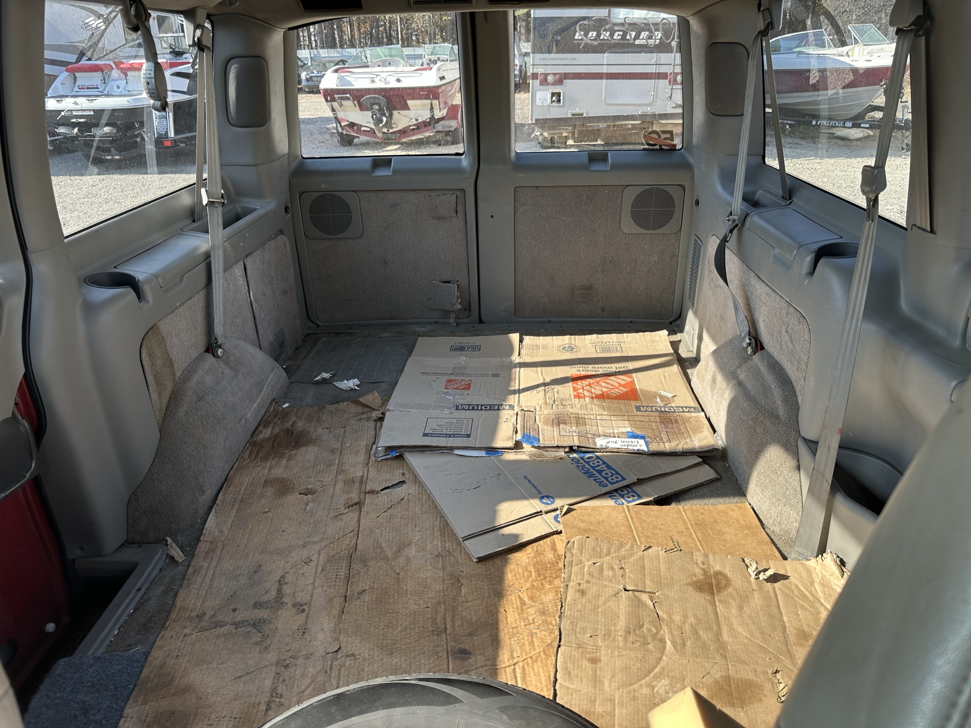 1998 chevrolet astro 2wd for sale near Elk River, Minnesota 106752_26_trunk.jpg