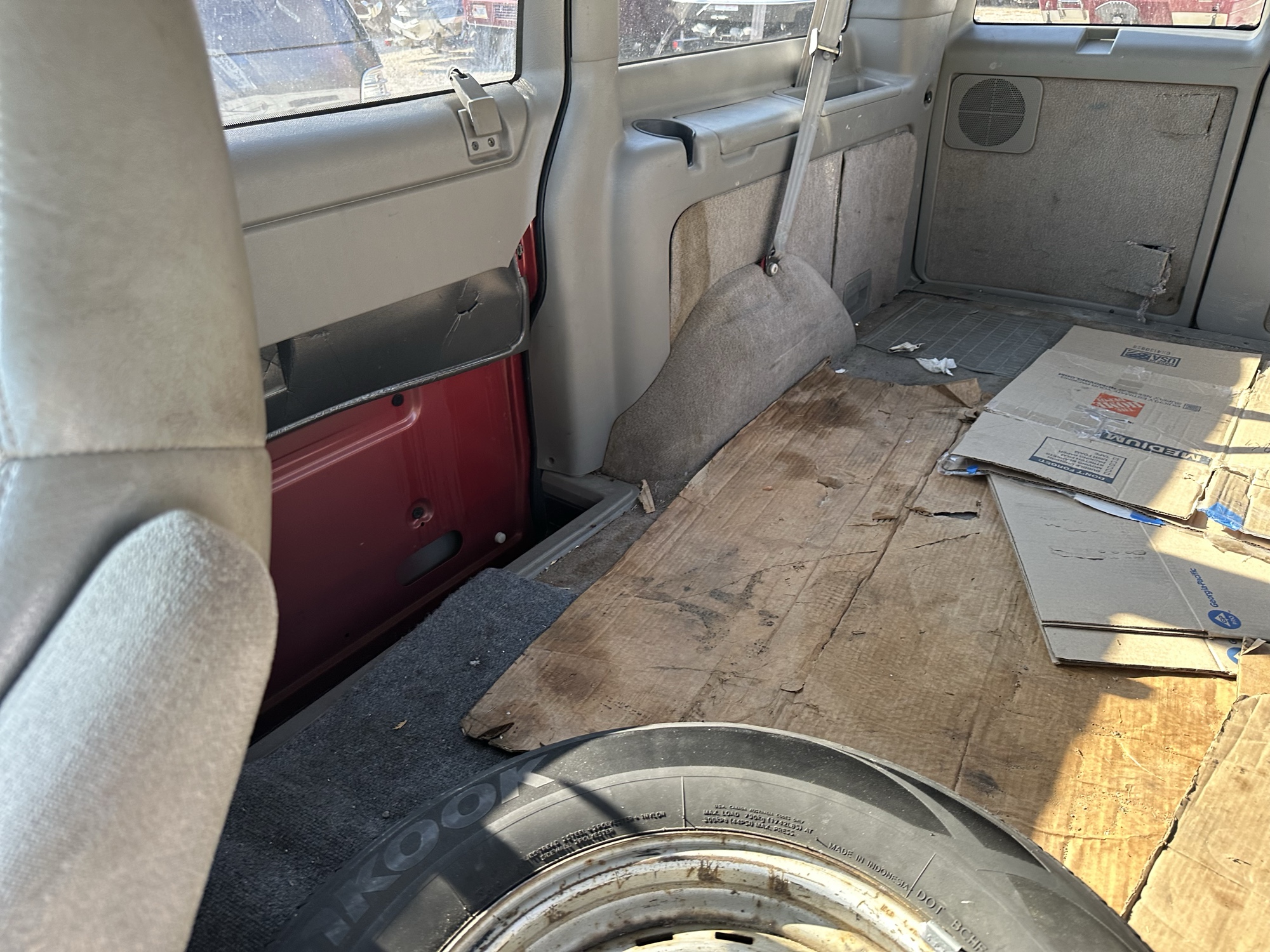 1998 chevrolet astro 2wd for sale near Elk River, Minnesota 106752_28_pass_rear_seat.jpg