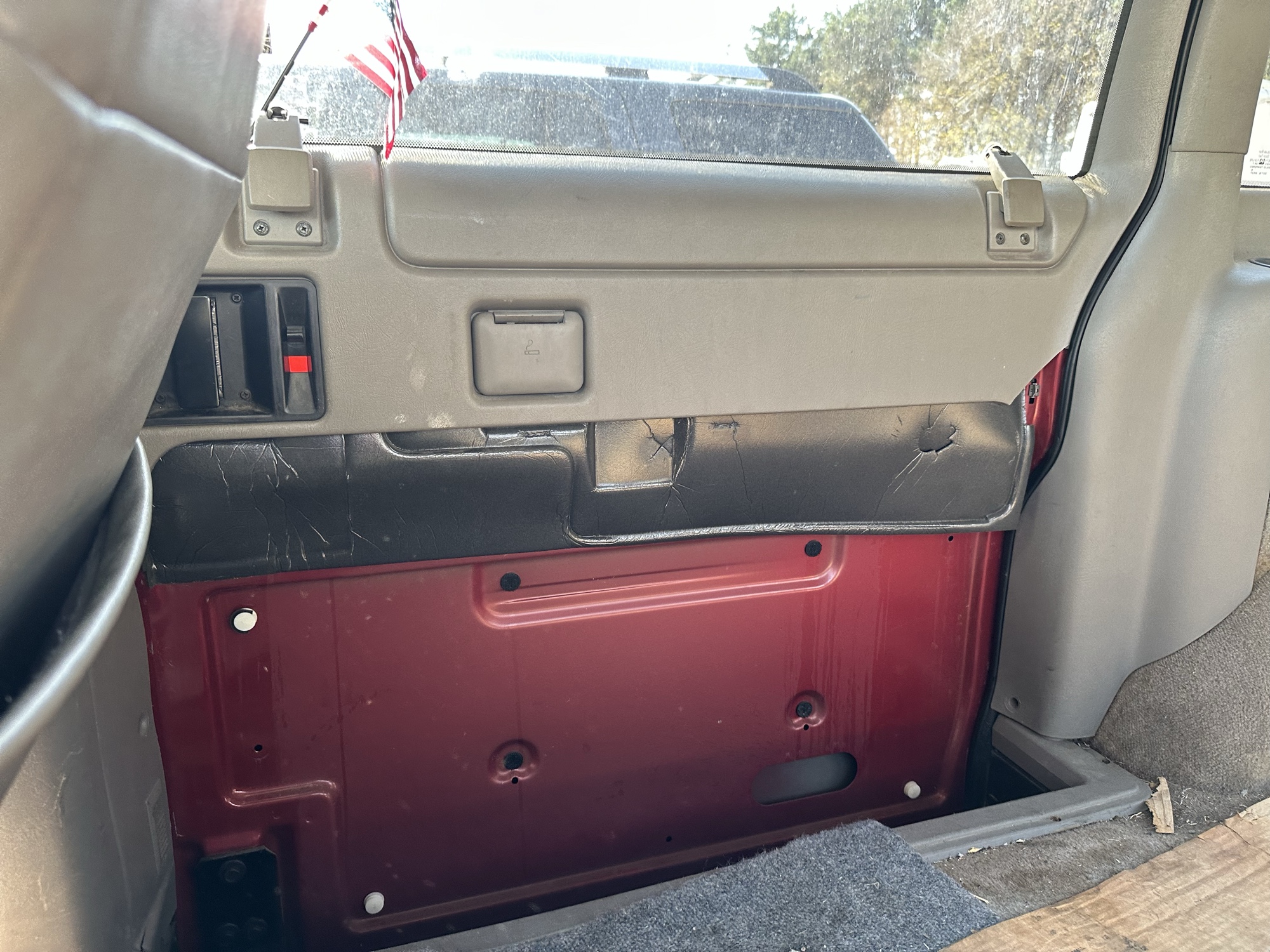 1998 chevrolet astro 2wd for sale near Elk River, Minnesota 106752_30_pass_rear_door_panel.jpg