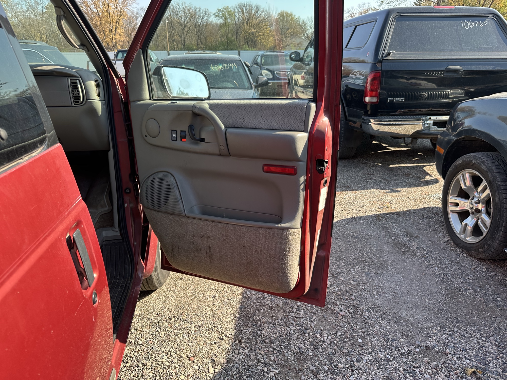 1998 chevrolet astro 2wd for sale near Elk River, Minnesota 106752_32_passenger_door_panel.jpg