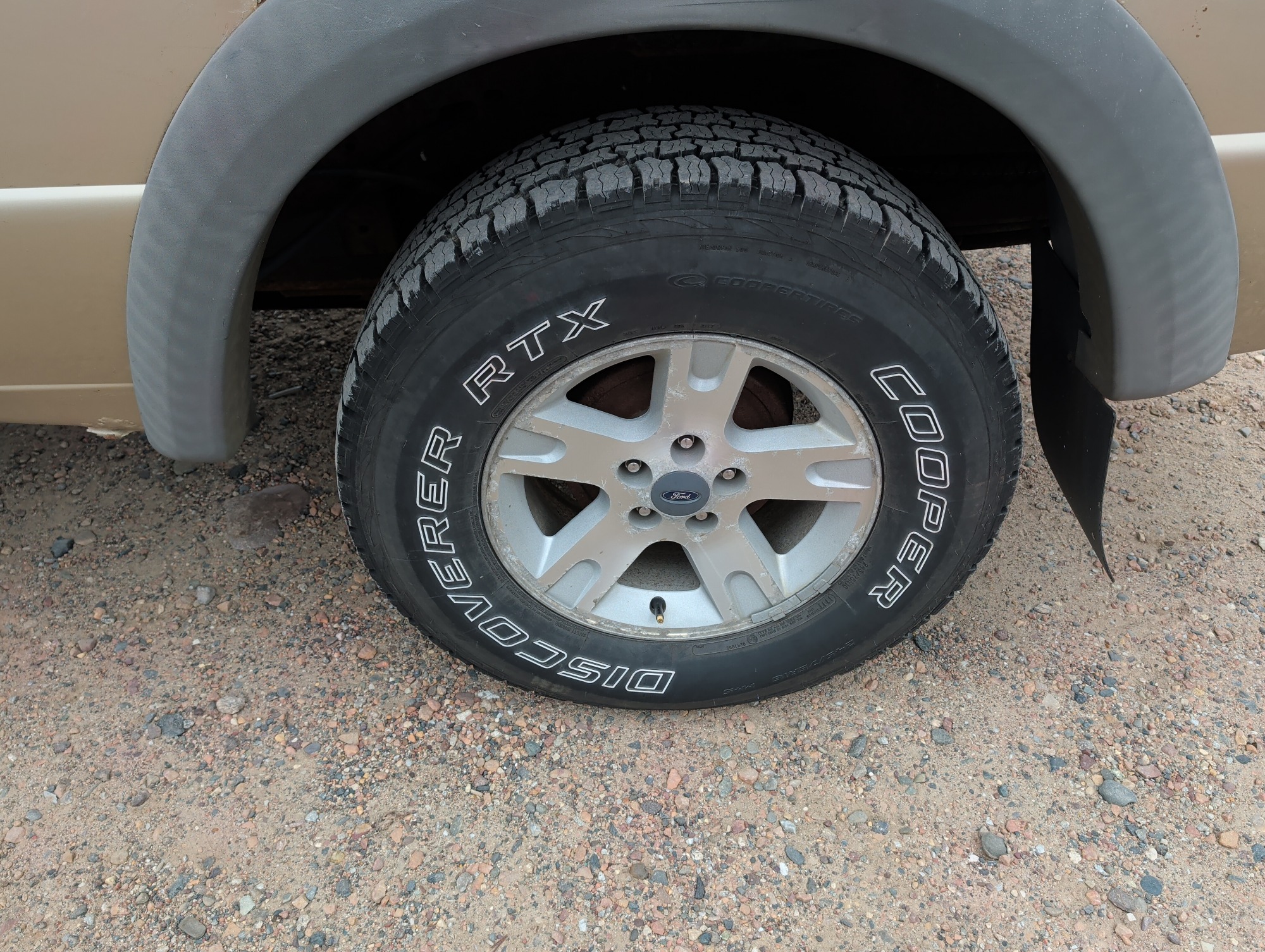 2002 ford ranger edge-supercab-4wd---375a with 165151 miles for sale near Elk River, Minnesota 106753_13_rear_drv_wheel.jpg