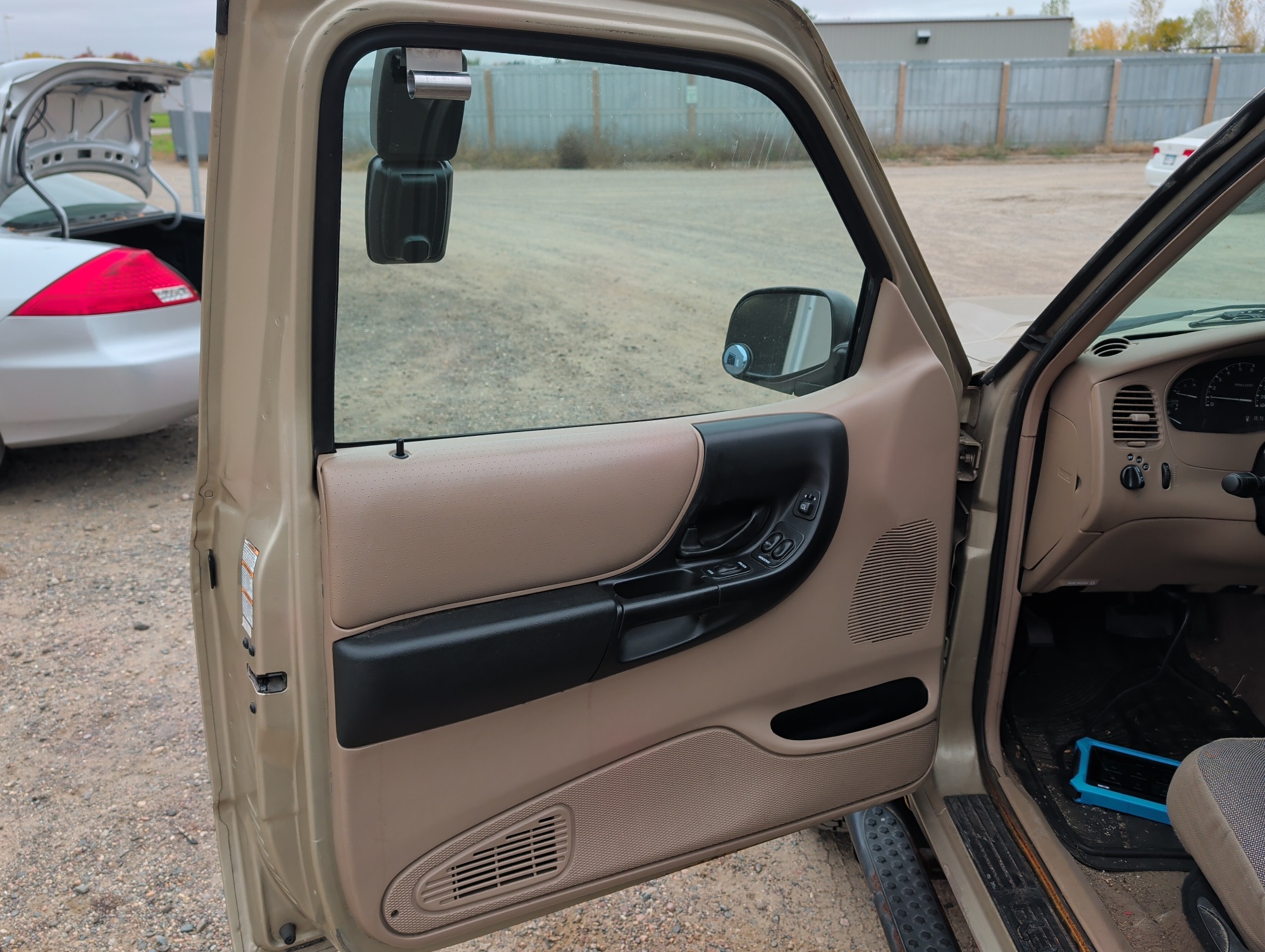 2002 ford ranger edge-supercab-4wd---375a with 165151 miles for sale near Elk River, Minnesota 106753_23_driver_door_panel.jpg