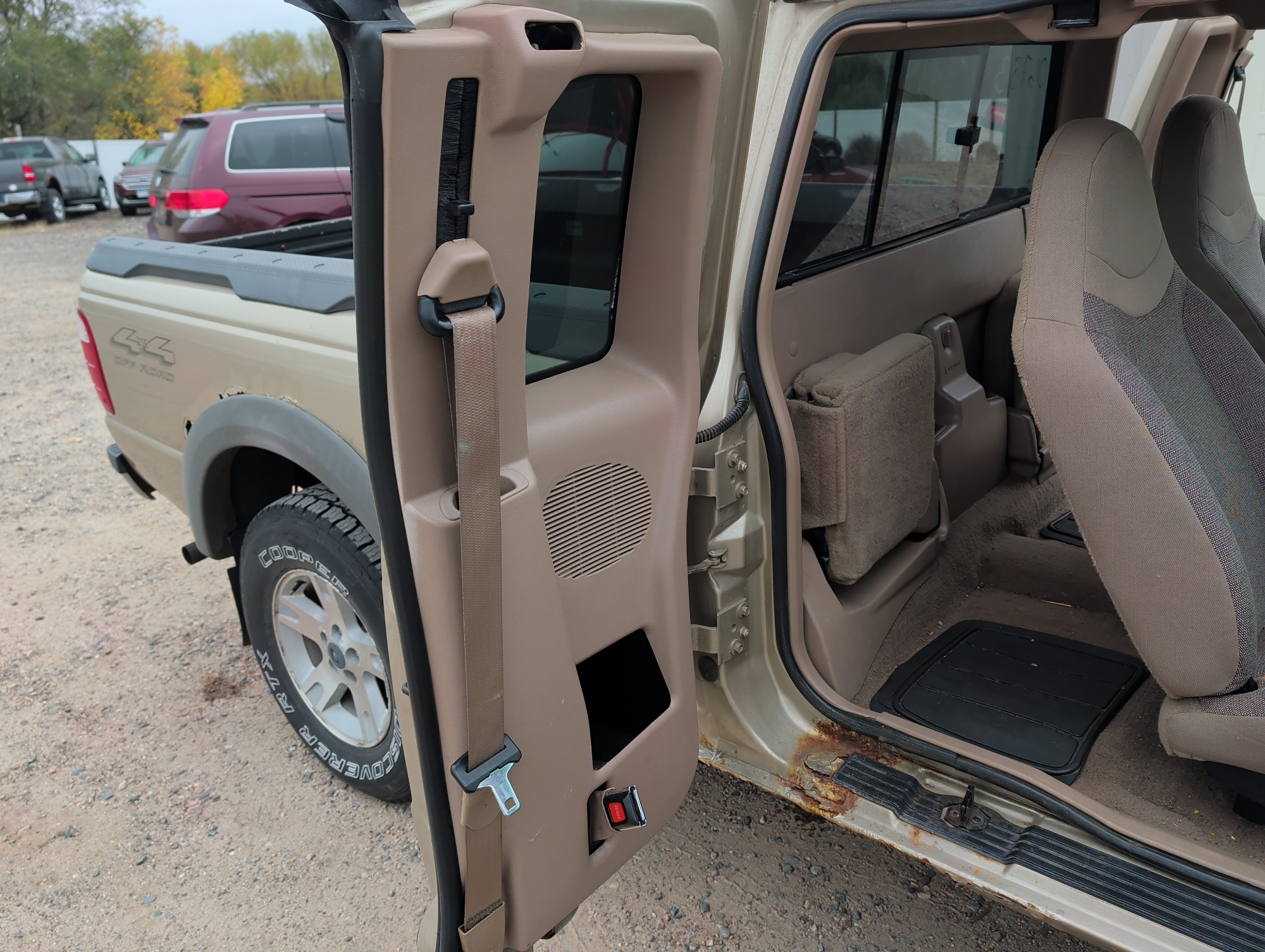 2002 ford ranger edge-supercab-4wd---375a with 165151 miles for sale near Elk River, Minnesota 106753_30_pass_rear_door_panel.jpg