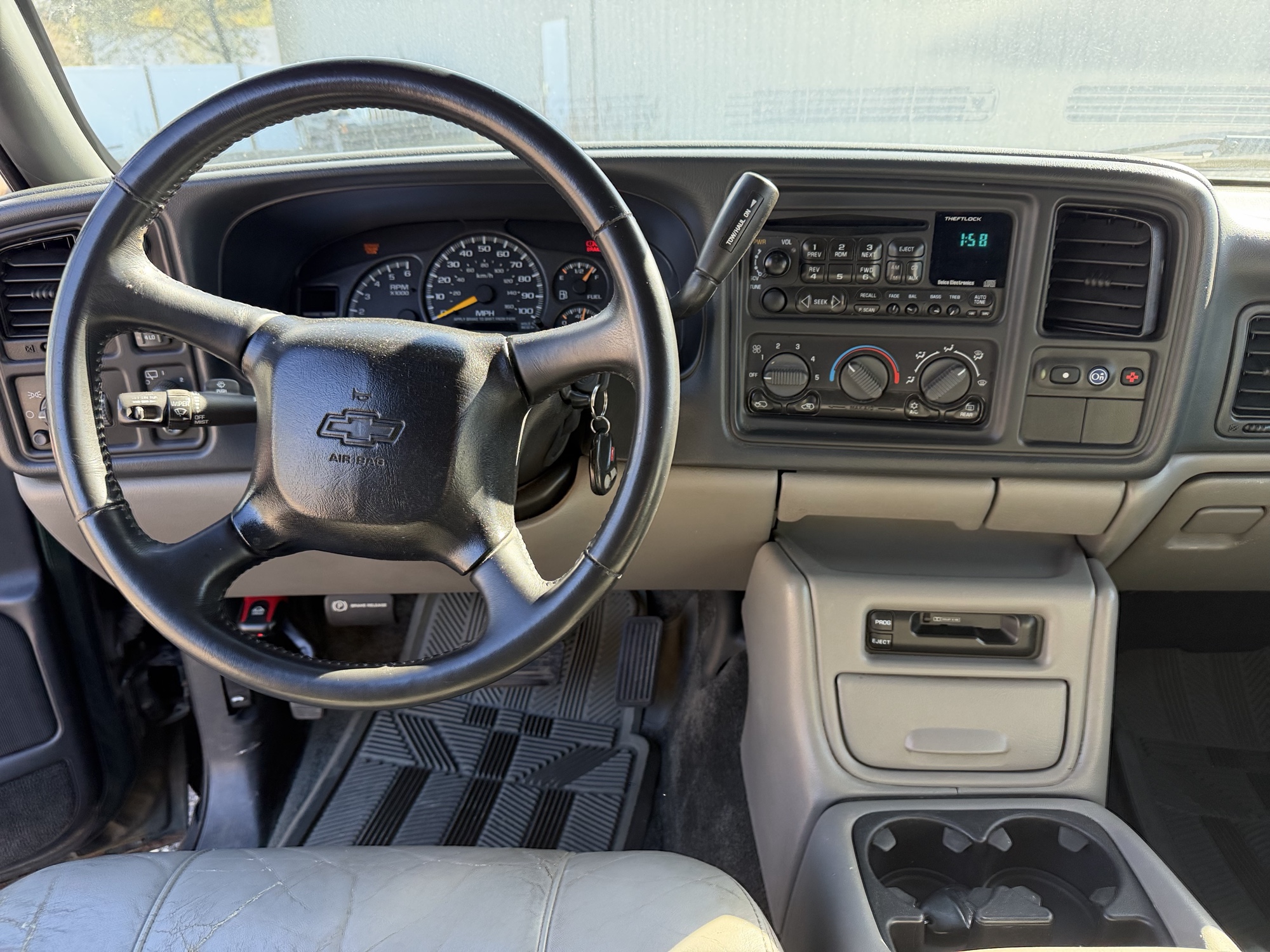 2001 chevrolet tahoe 4wd for sale near Elk River, Minnesota 106754_33_dash_from_driver.jpg