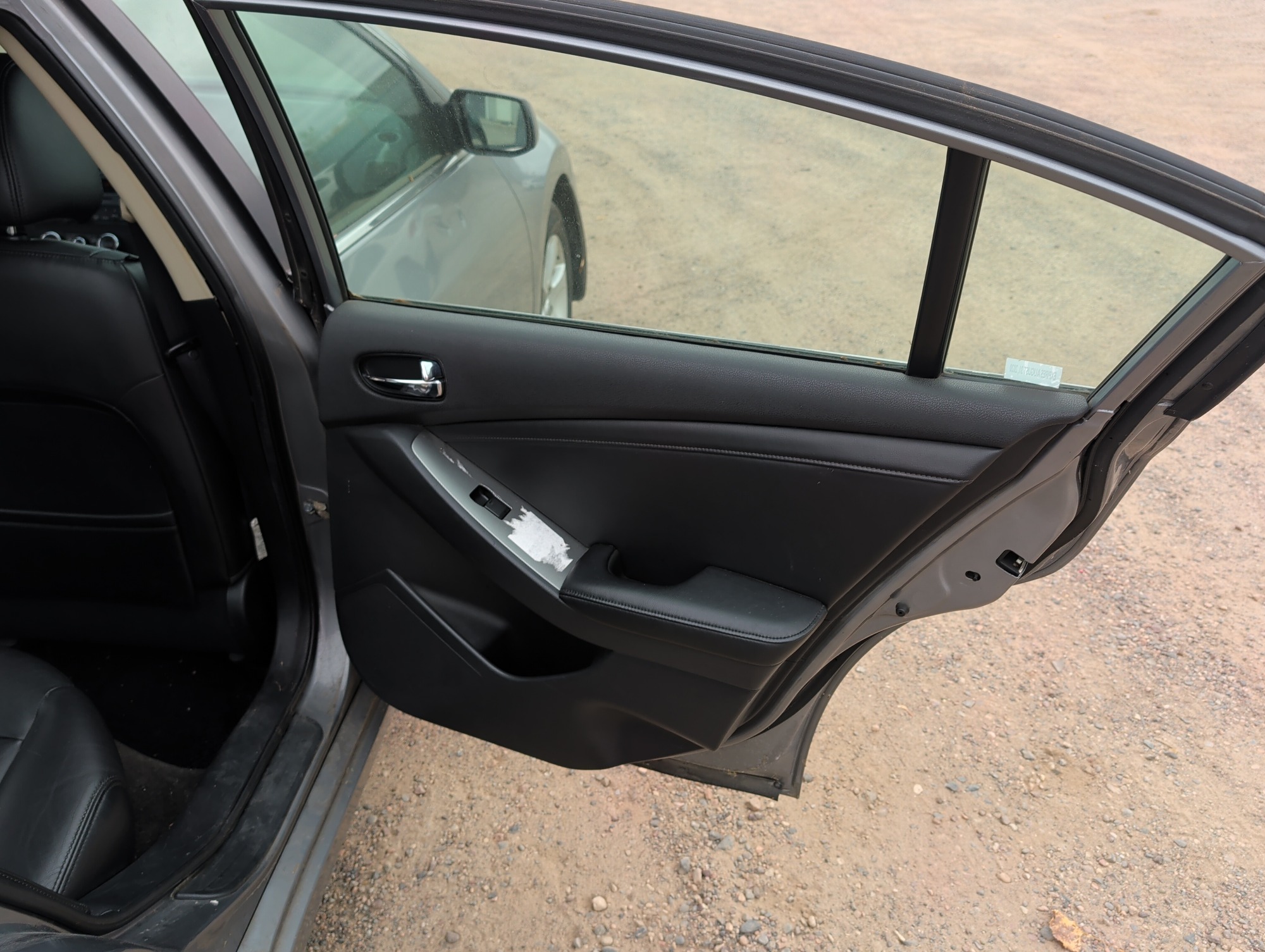 2008 nissan altima 2.5-s with 158918 miles for sale near Elk River, Minnesota 106757_30_pass_rear_door_panel.jpg