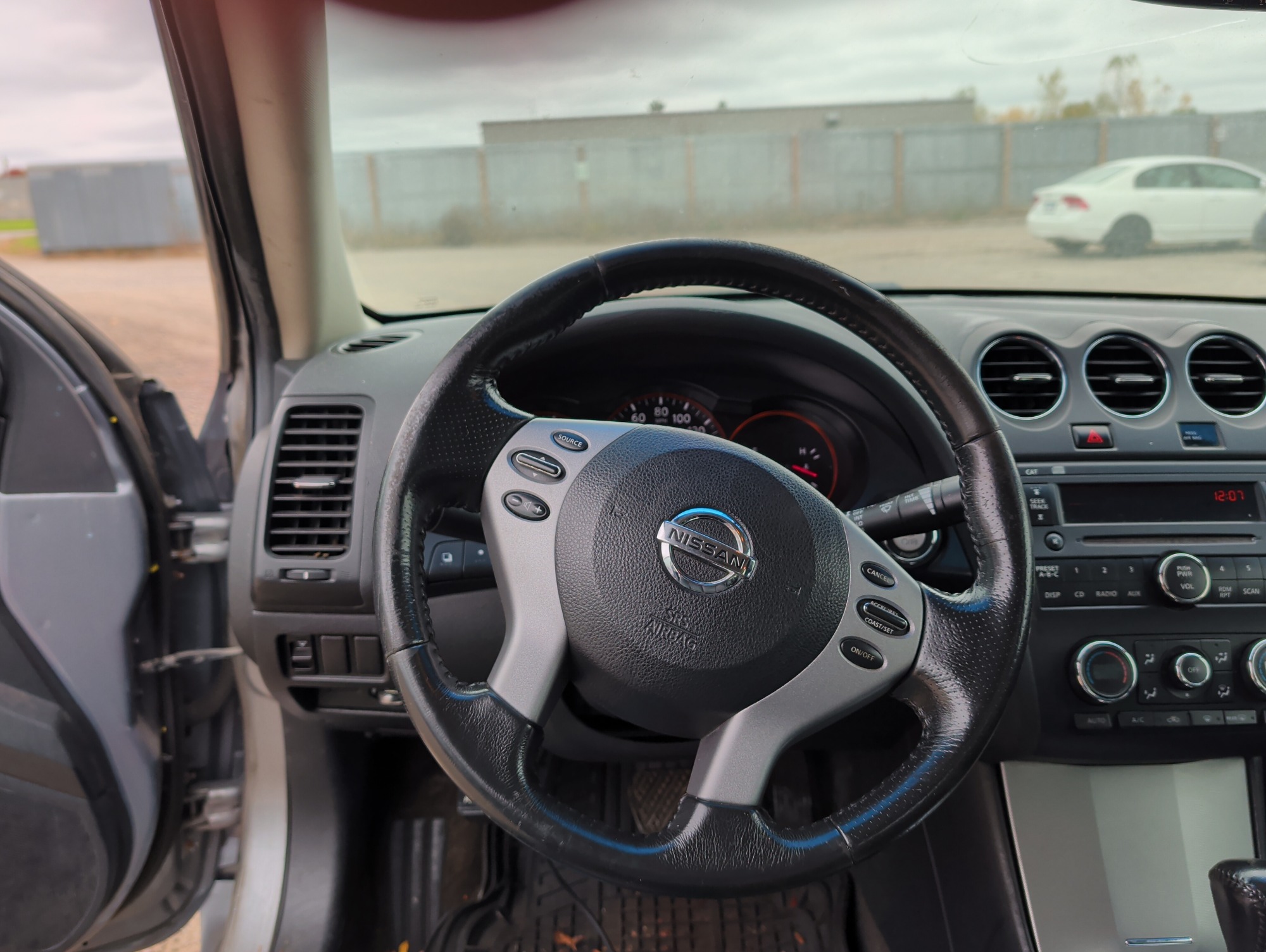 2008 nissan altima 2.5-s with 158918 miles for sale near Elk River, Minnesota 106757_33_dash_from_driver.jpg