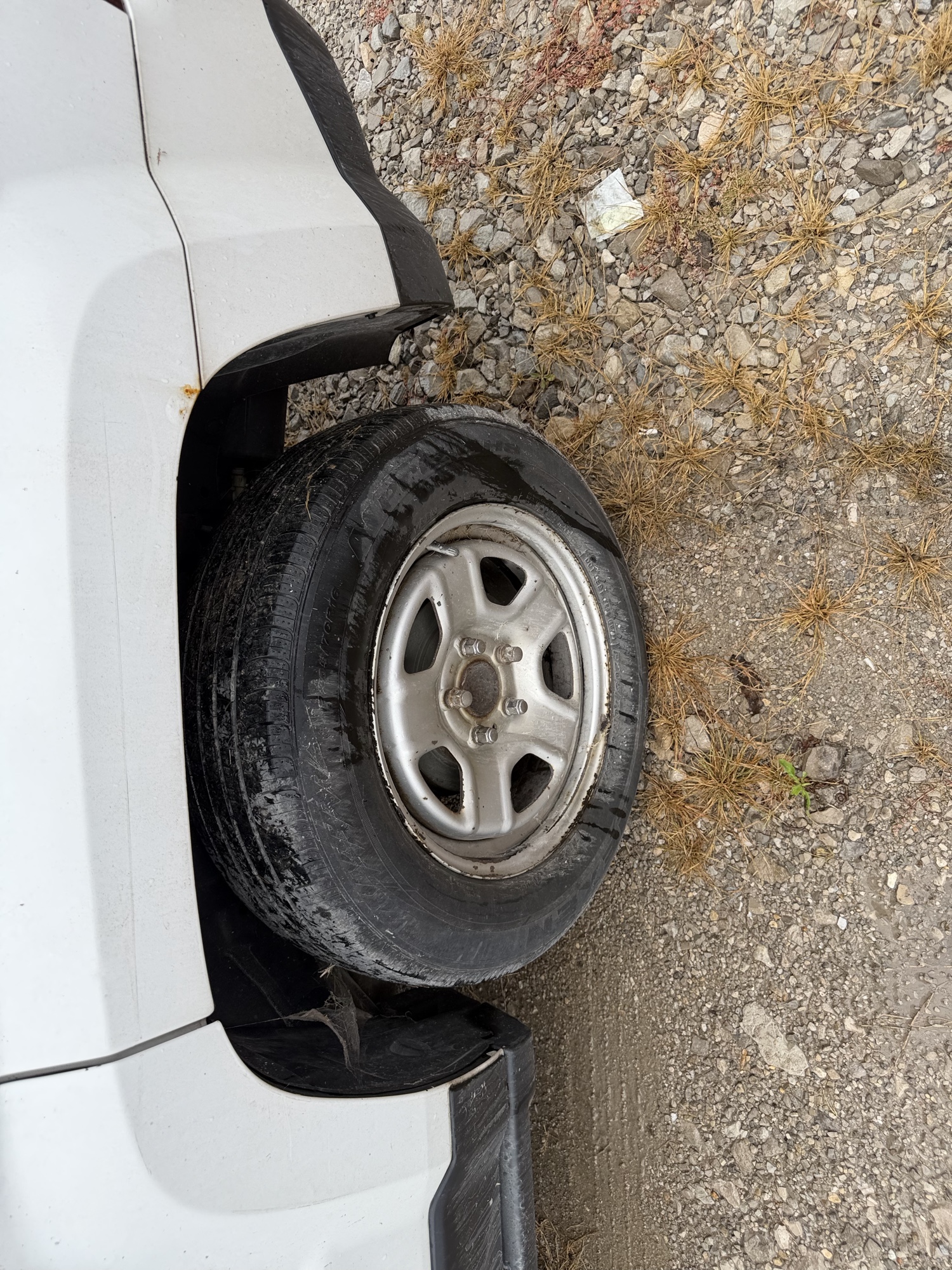 2015 jeep patriot sport-2wd with 183156 miles for sale near St. Louis, Missouri 106759_13_rear_drv_wheel.jpg
