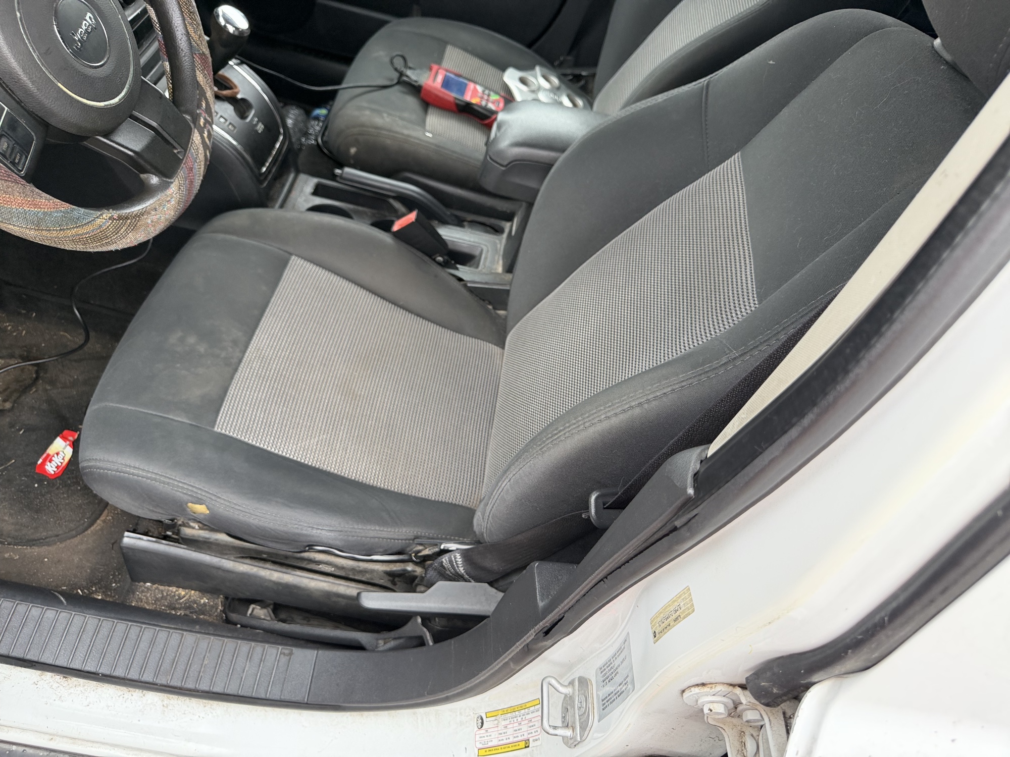 2015 jeep patriot sport-2wd with 183156 miles for sale near St. Louis, Missouri 106759_22_driver_seat.jpg