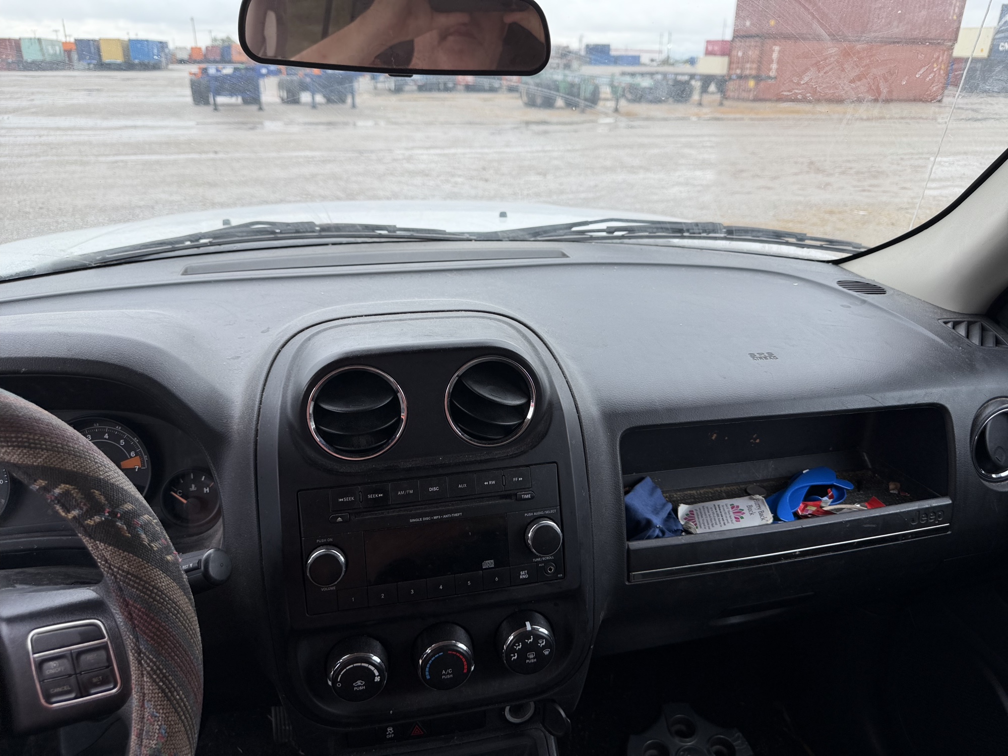 2015 jeep patriot sport-2wd with 183156 miles for sale near St. Louis, Missouri 106759_34_whole_dash.jpg