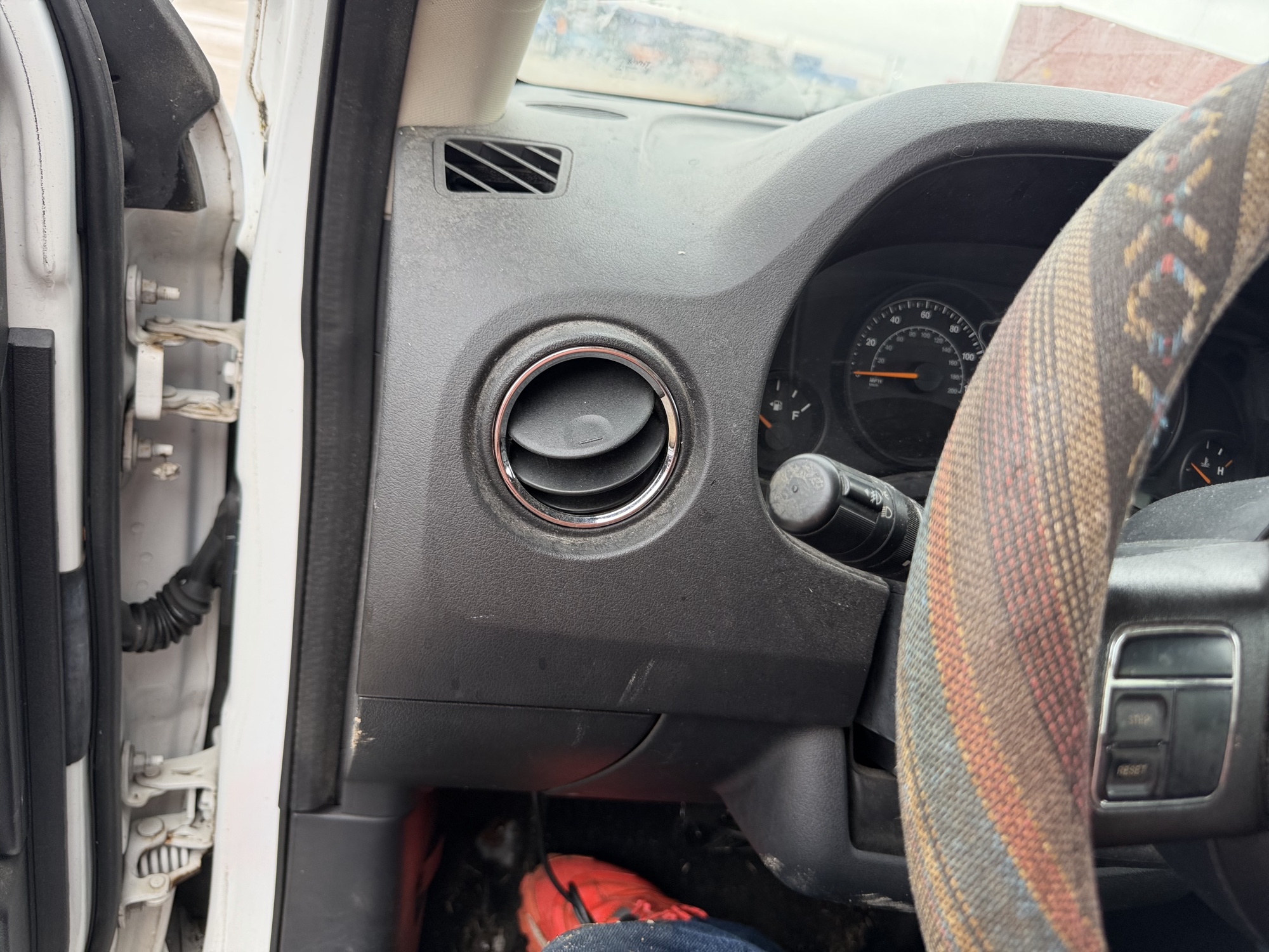 2015 jeep patriot sport-2wd with 183156 miles for sale near St. Louis, Missouri 106759_37_left_of_steering_wheel.jpg