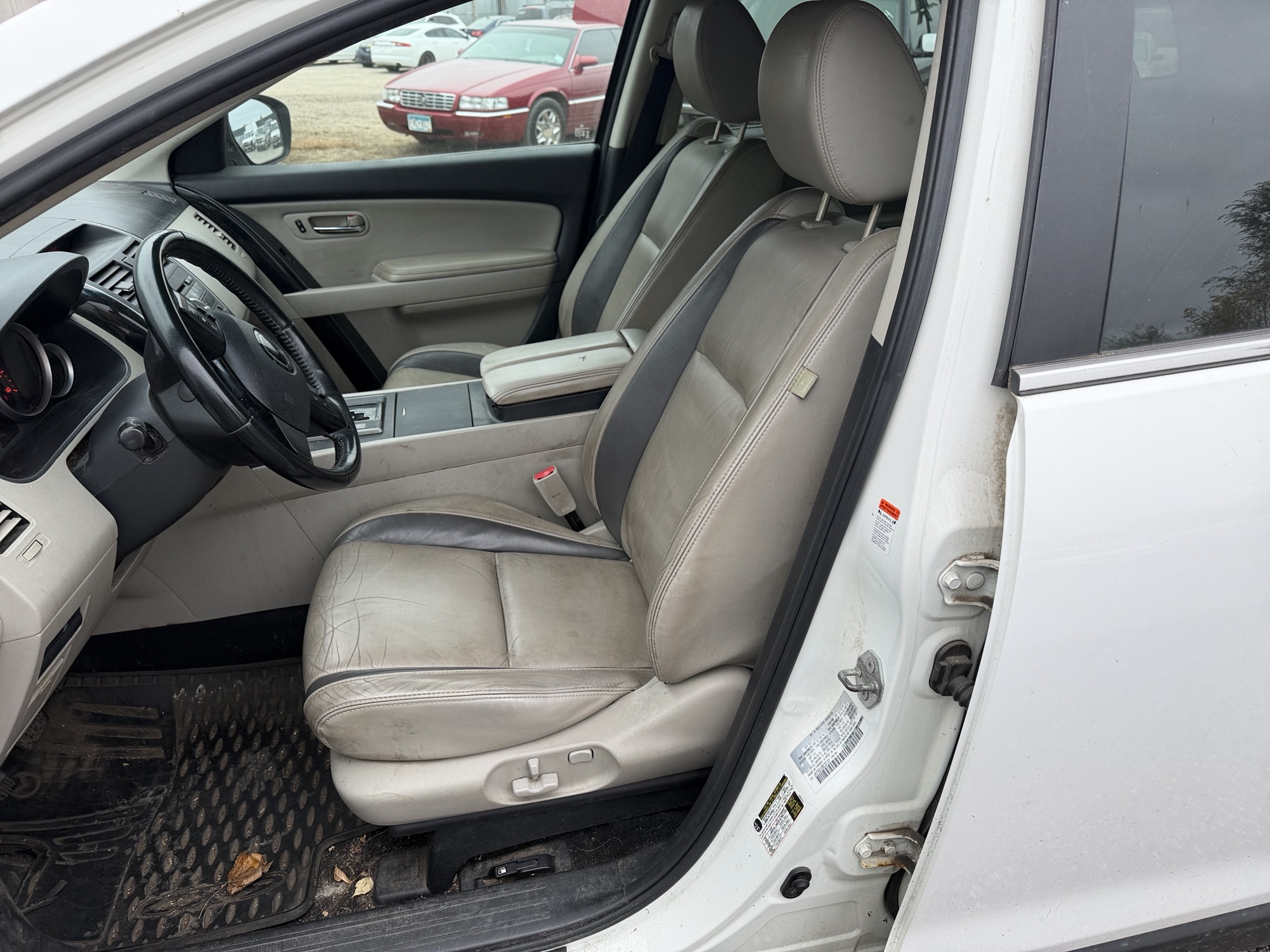 2011 mazda cx-9 touring-awd with 171789 miles for sale near Elk River, Minnesota 106761_22_driver_seat.jpg