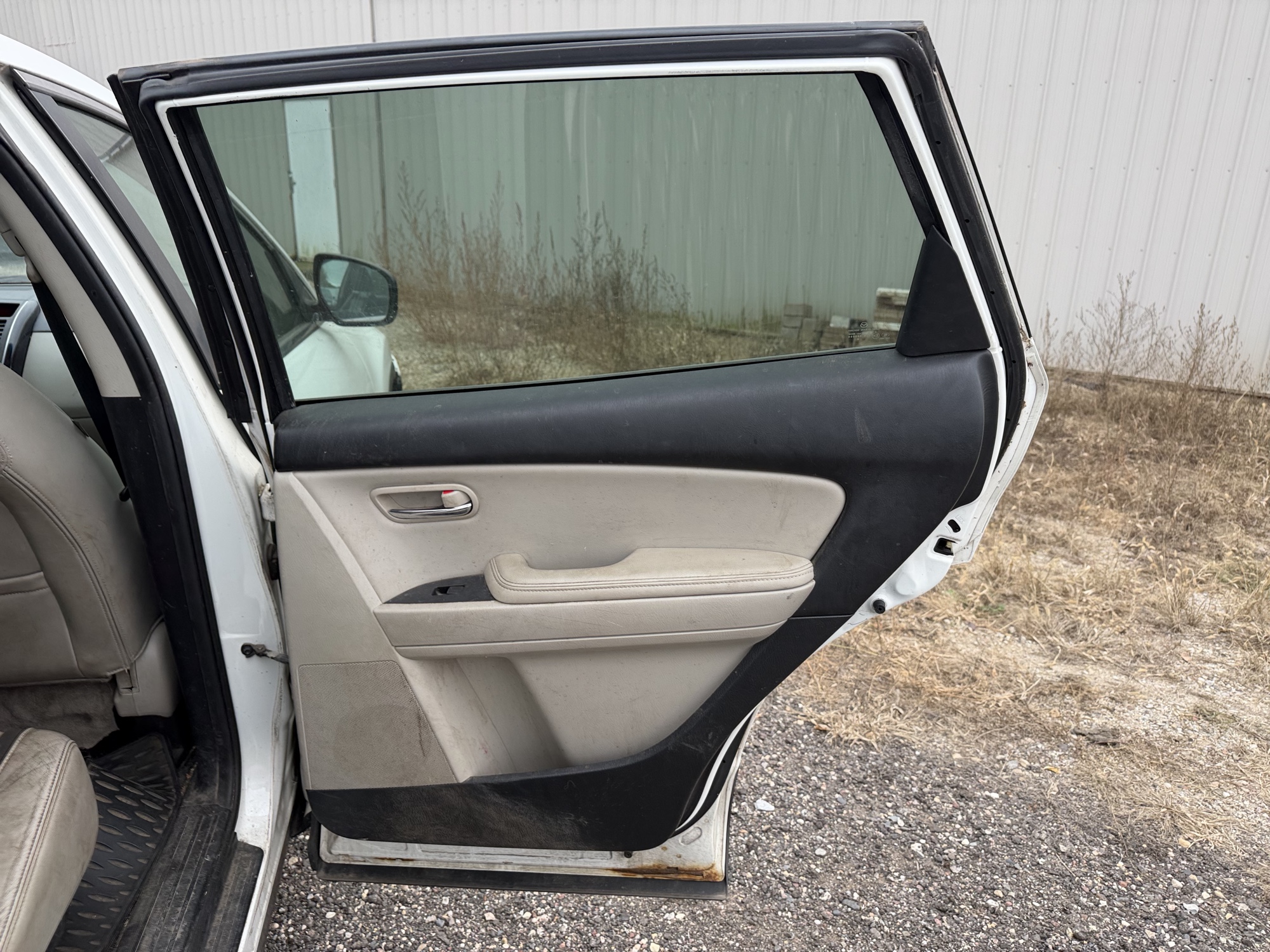 2011 mazda cx-9 touring-awd with 171789 miles for sale near Elk River, Minnesota 106761_30_pass_rear_door_panel.jpg
