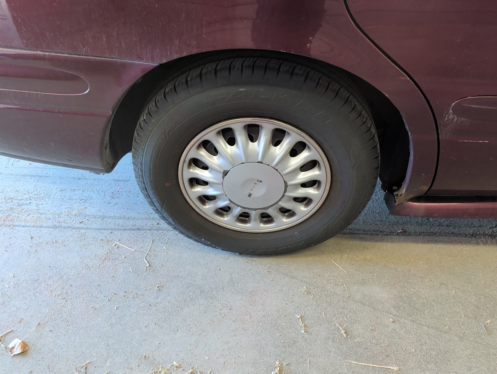 2005 buick lesabre custom with 143292 miles for sale near Elk River, Minnesota 106762_14_rear_pass_wheel.jpg