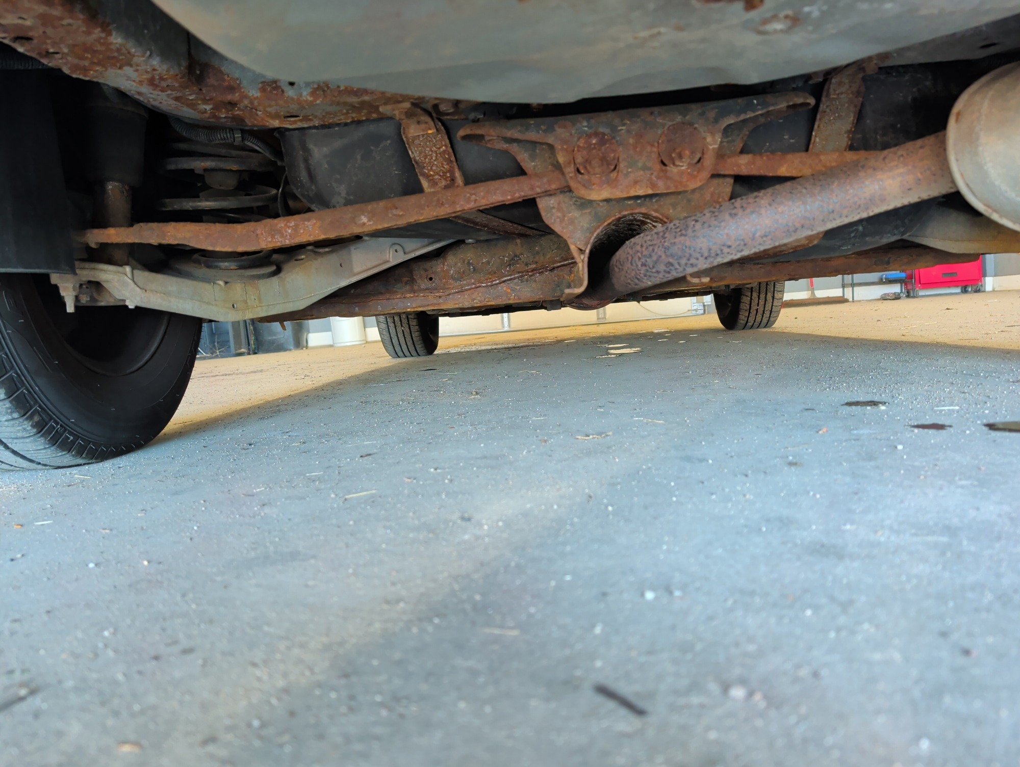 2005 buick lesabre custom with 143292 miles for sale near Elk River, Minnesota 106762_19_undercar_rear.jpg