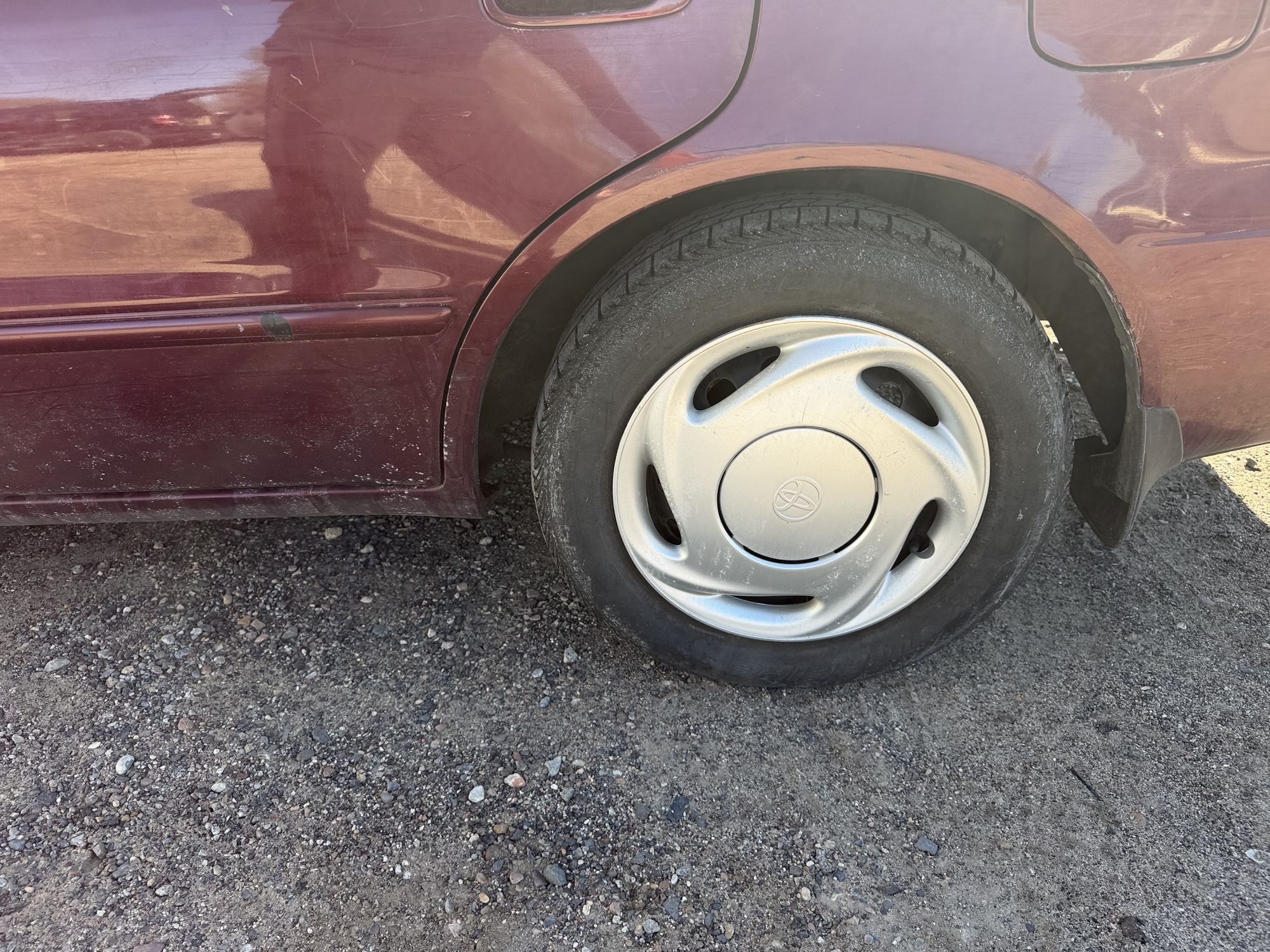 1998 toyota corolla ve with 71453 miles for sale near Elk River, Minnesota 106763_13_rear_drv_wheel.jpg