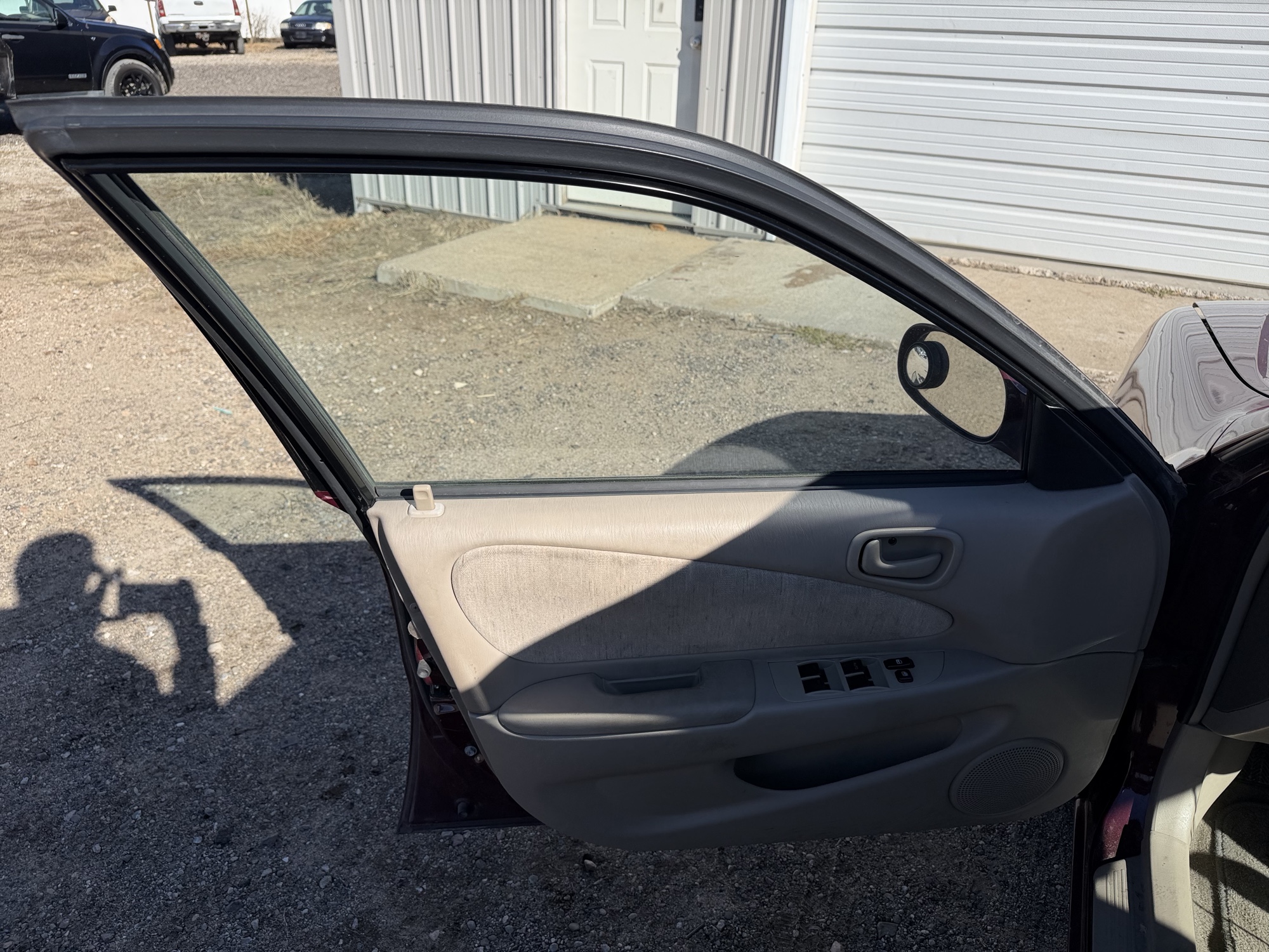 1998 toyota corolla ve with 71453 miles for sale near Elk River, Minnesota 106763_23_driver_door_panel.jpg