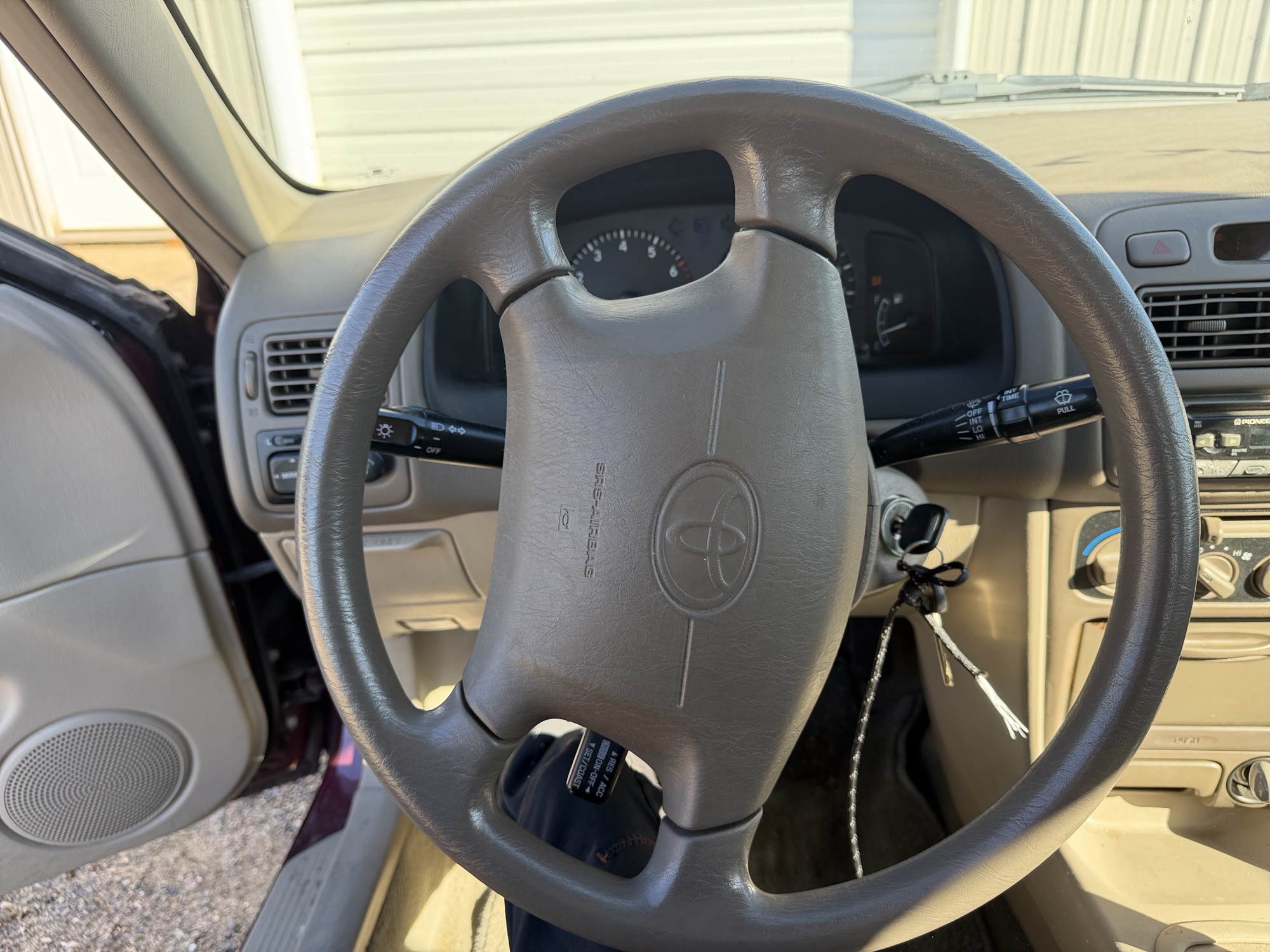 1998 toyota corolla ve with 71453 miles for sale near Elk River, Minnesota 106763_36_steering_wheel.jpg