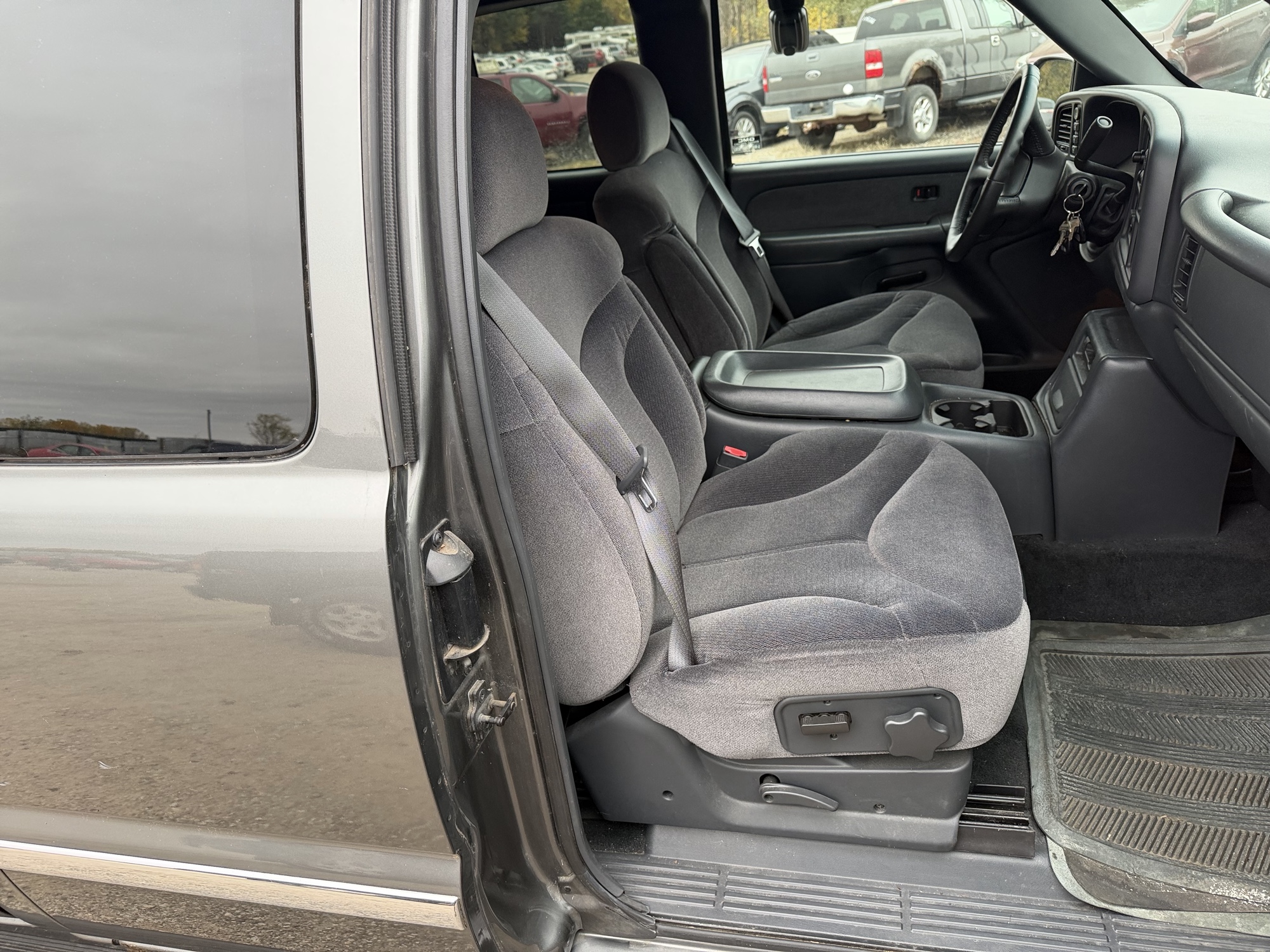 2002 gmc sierra-1500 sl-ext.-cab-short-bed-4wd with 83587 miles for sale near Elk River, Minnesota 106764_31_passenger_seat.jpg