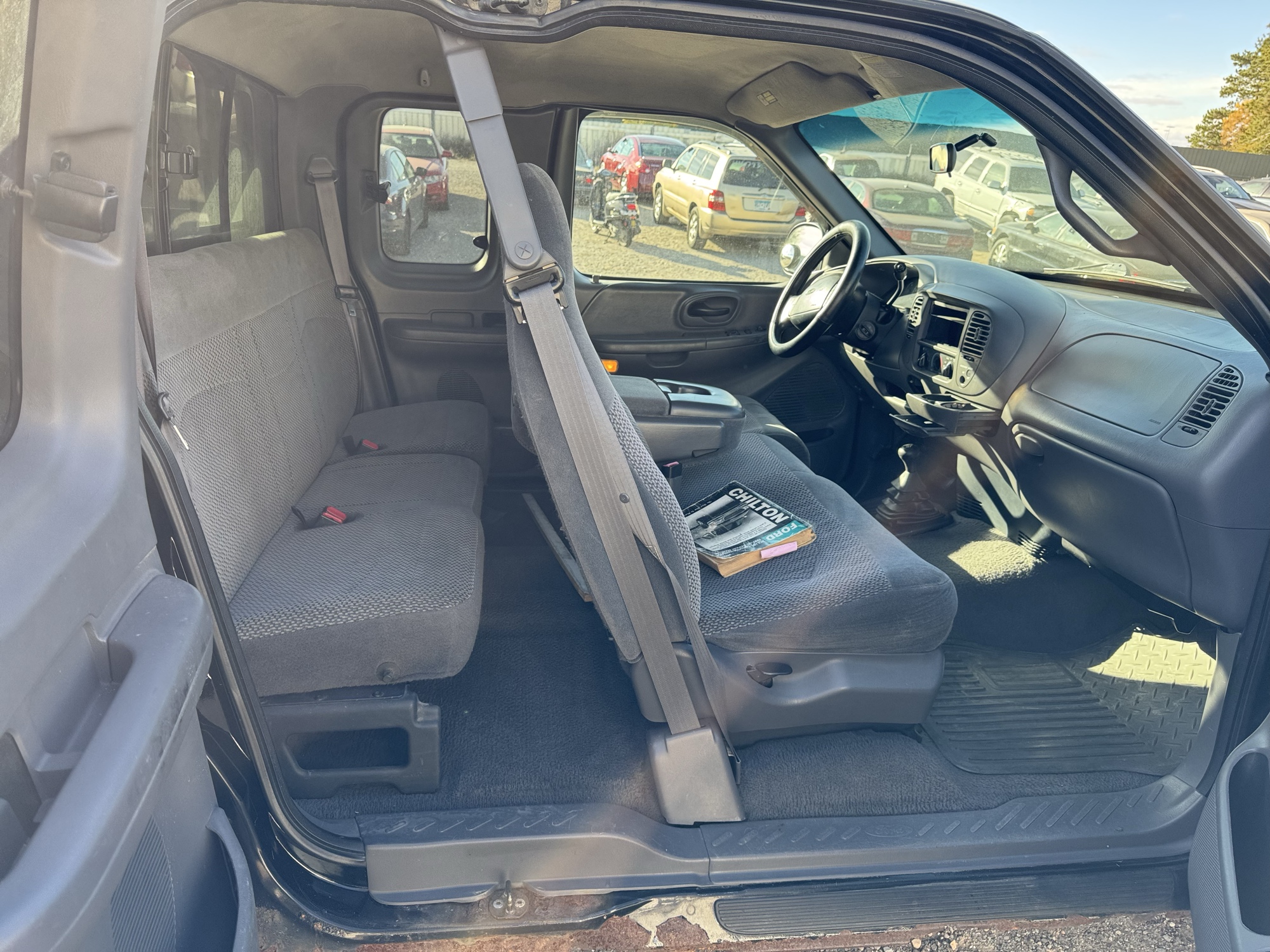 1999 ford f-150 ws-supercab-short-bed-4wd with 245575 miles for sale near Elk River, Minnesota 106765_28_pass_rear_seat.jpg