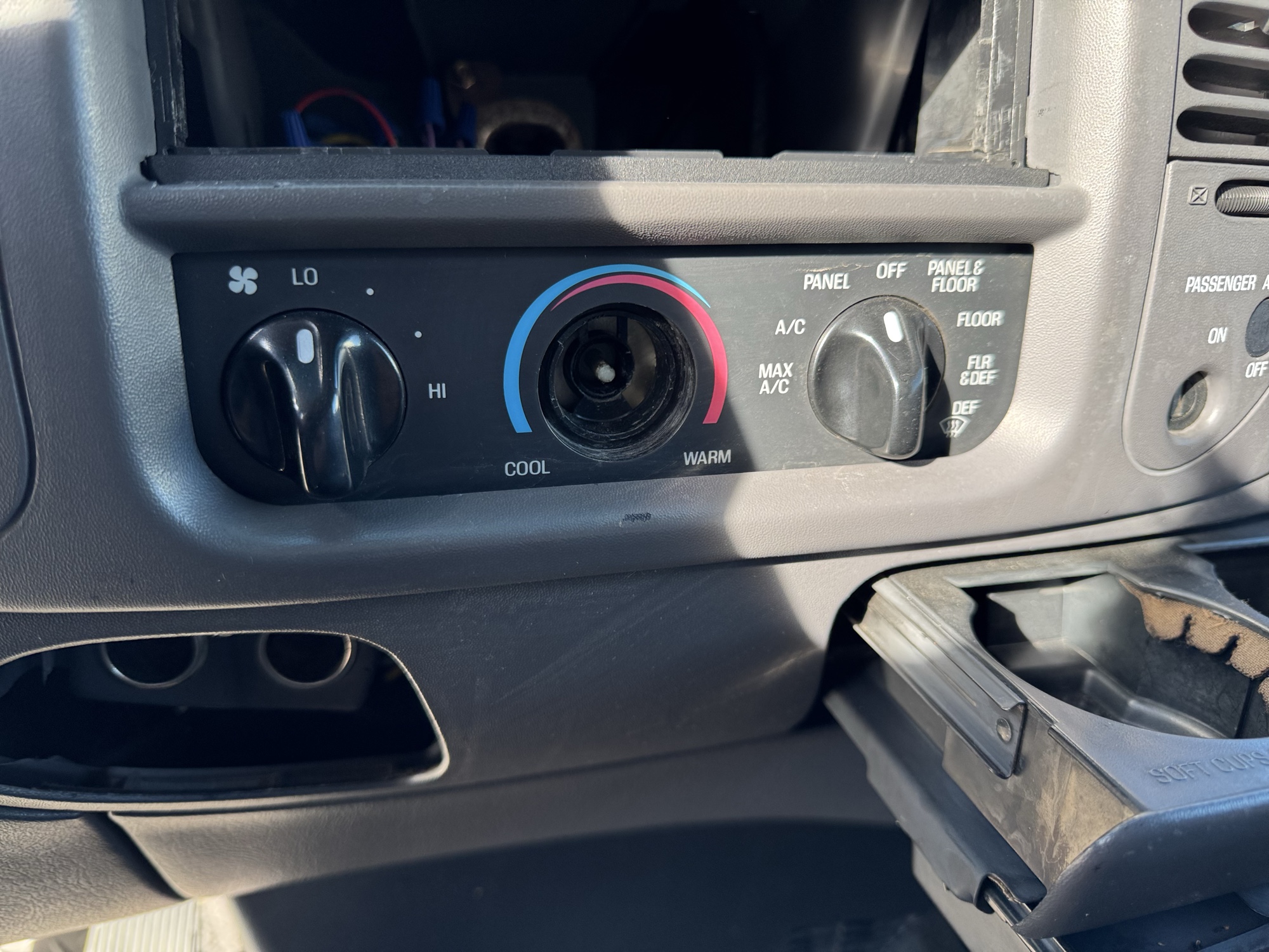 1999 ford f-150 ws-supercab-short-bed-4wd with 245575 miles for sale near Elk River, Minnesota 106765_40_climate_control.jpg
