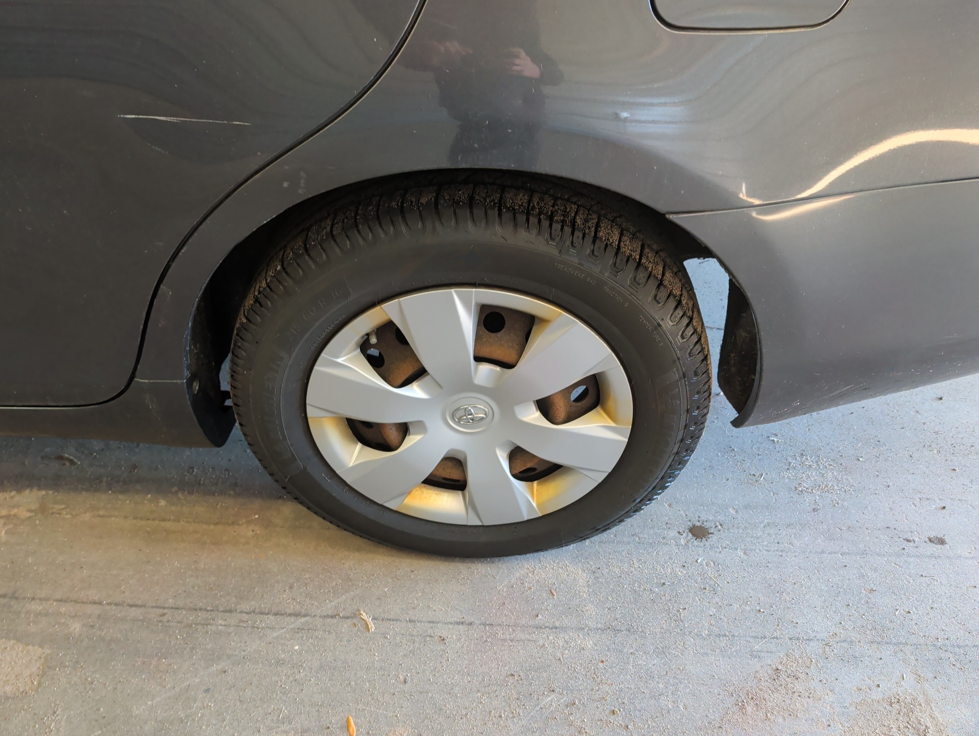 2008 toyota camry ce-5-spd-at with 164977 miles for sale near Elk River, Minnesota 106766_13_rear_drv_wheel.jpg