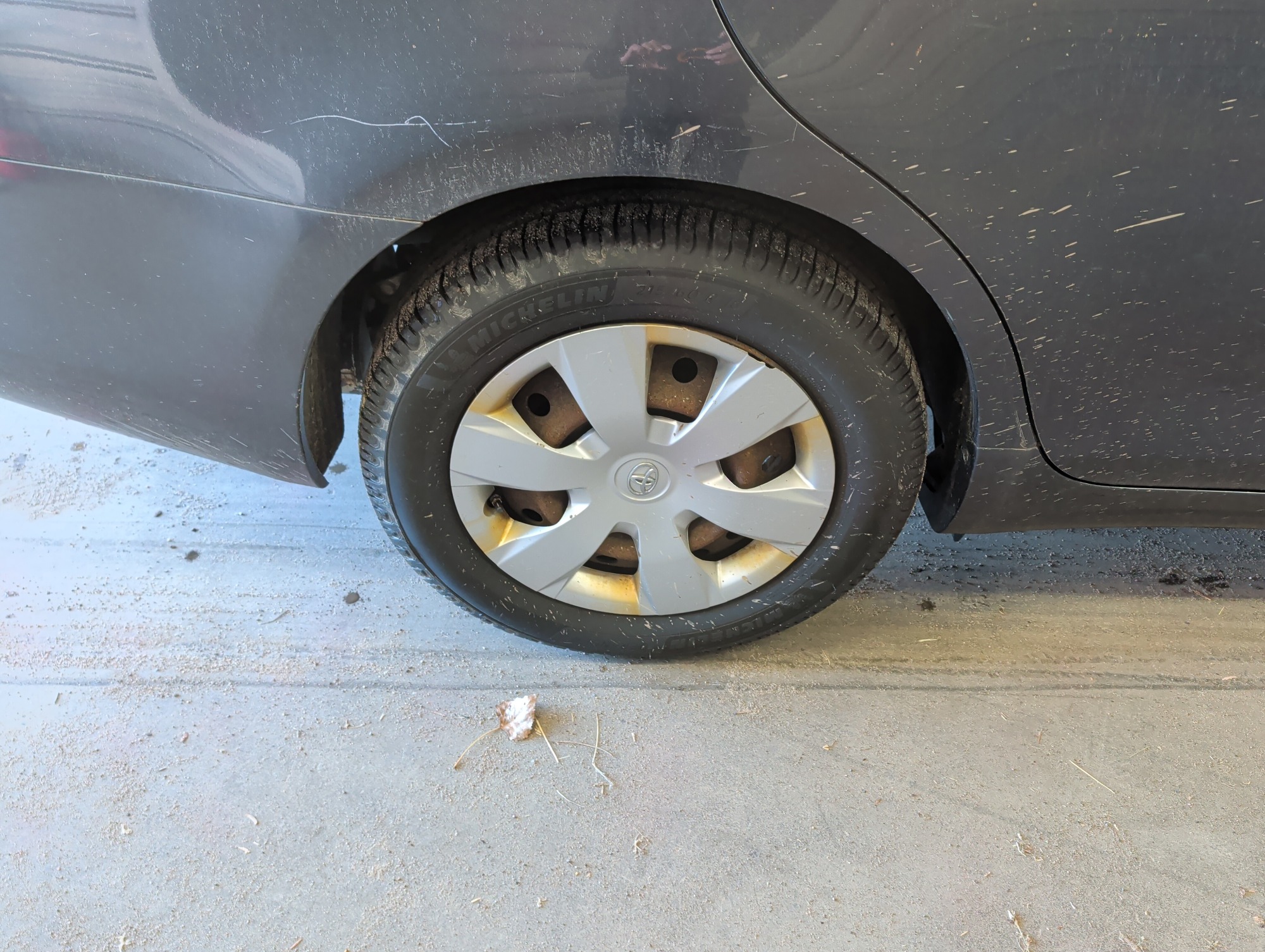 2008 toyota camry ce-5-spd-at with 164977 miles for sale near Elk River, Minnesota 106766_14_rear_pass_wheel.jpg