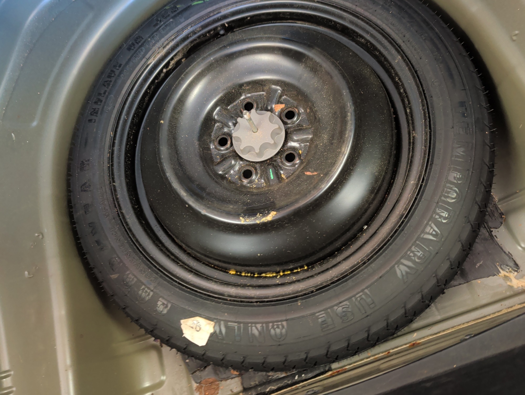 2008 toyota camry ce-5-spd-at with 164977 miles for sale near Elk River, Minnesota 106766_27_spare_tire.jpg