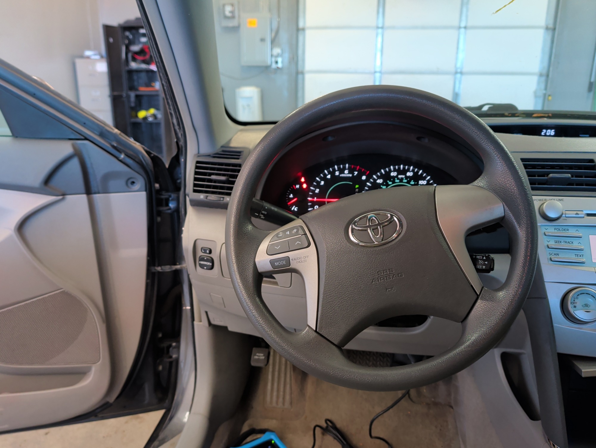 2008 toyota camry ce-5-spd-at with 164977 miles for sale near Elk River, Minnesota 106766_33_dash_from_driver.jpg