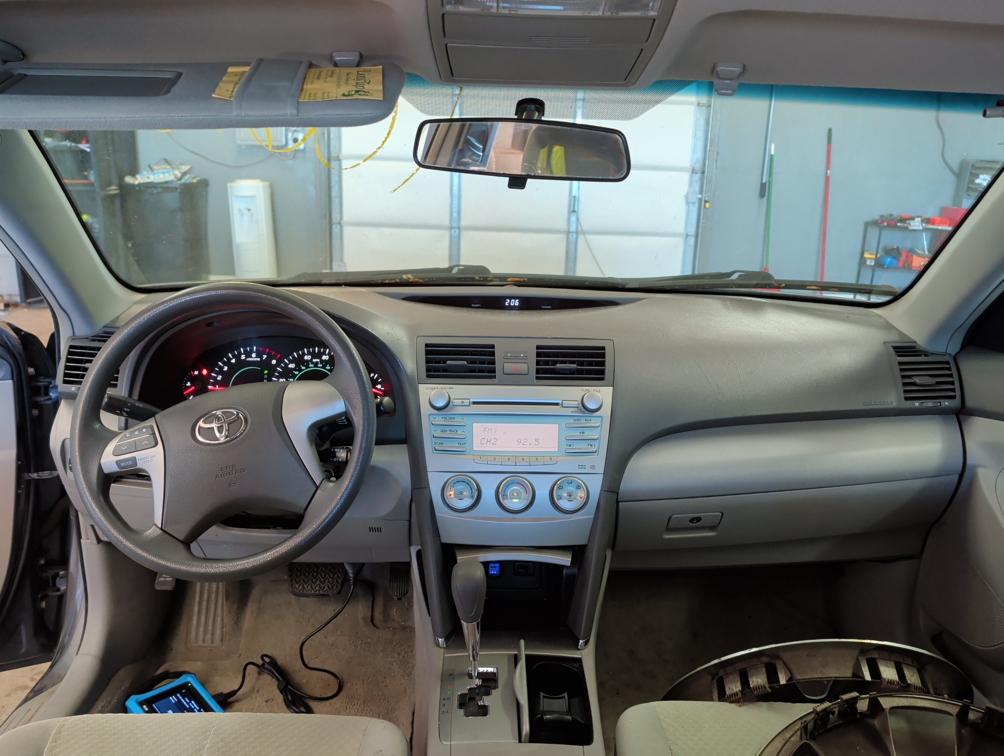 2008 toyota camry ce-5-spd-at with 164977 miles for sale near Elk River, Minnesota 106766_34_whole_dash.jpg