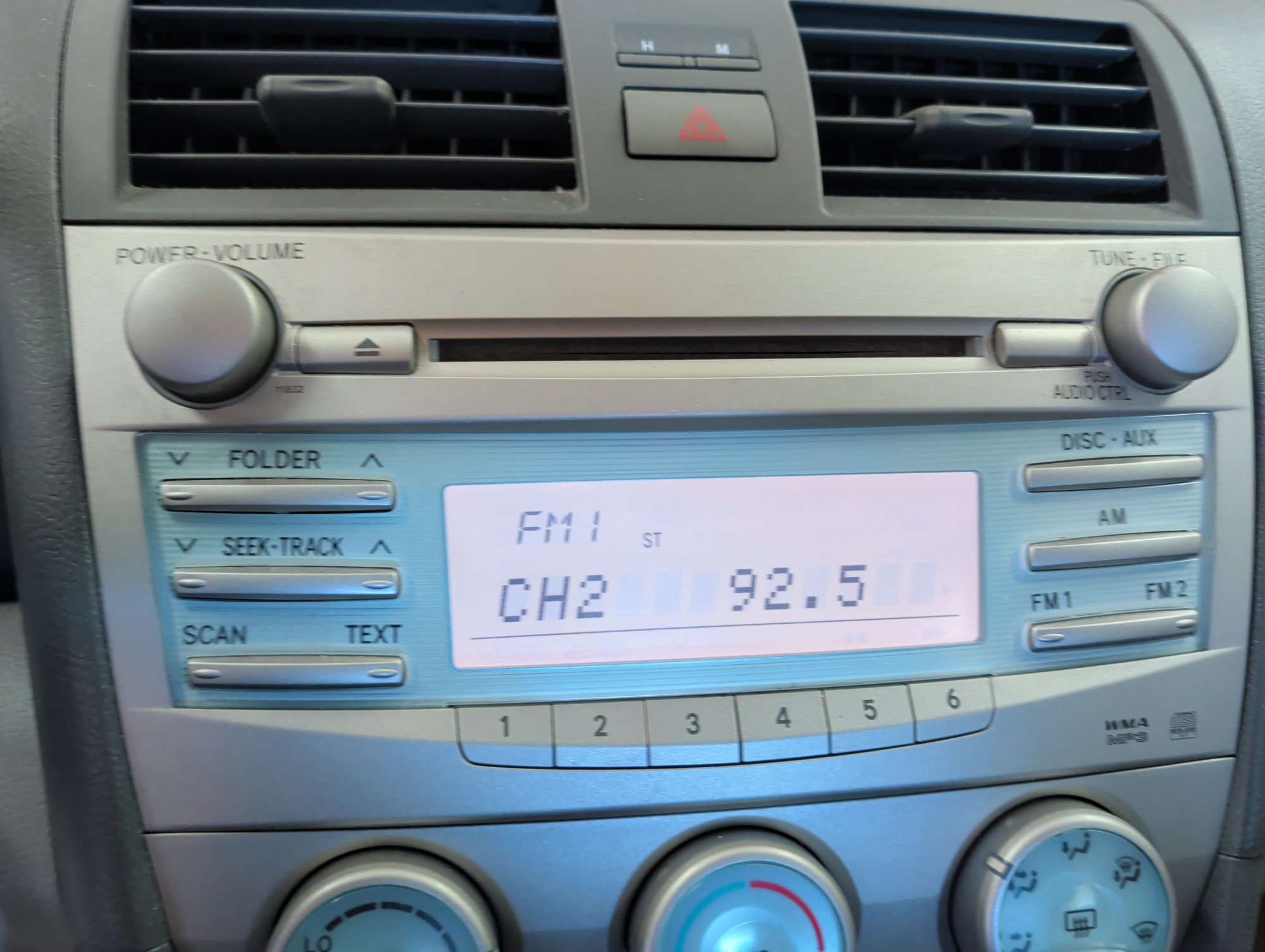 2008 toyota camry ce-5-spd-at with 164977 miles for sale near Elk River, Minnesota 106766_39_radio_closeup.jpg