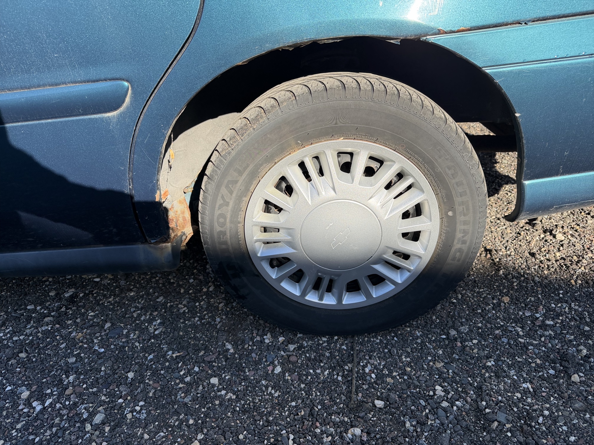 2002 chevrolet malibu base with 82967 miles for sale near Elk River, Minnesota 106767_13_rear_drv_wheel.jpg
