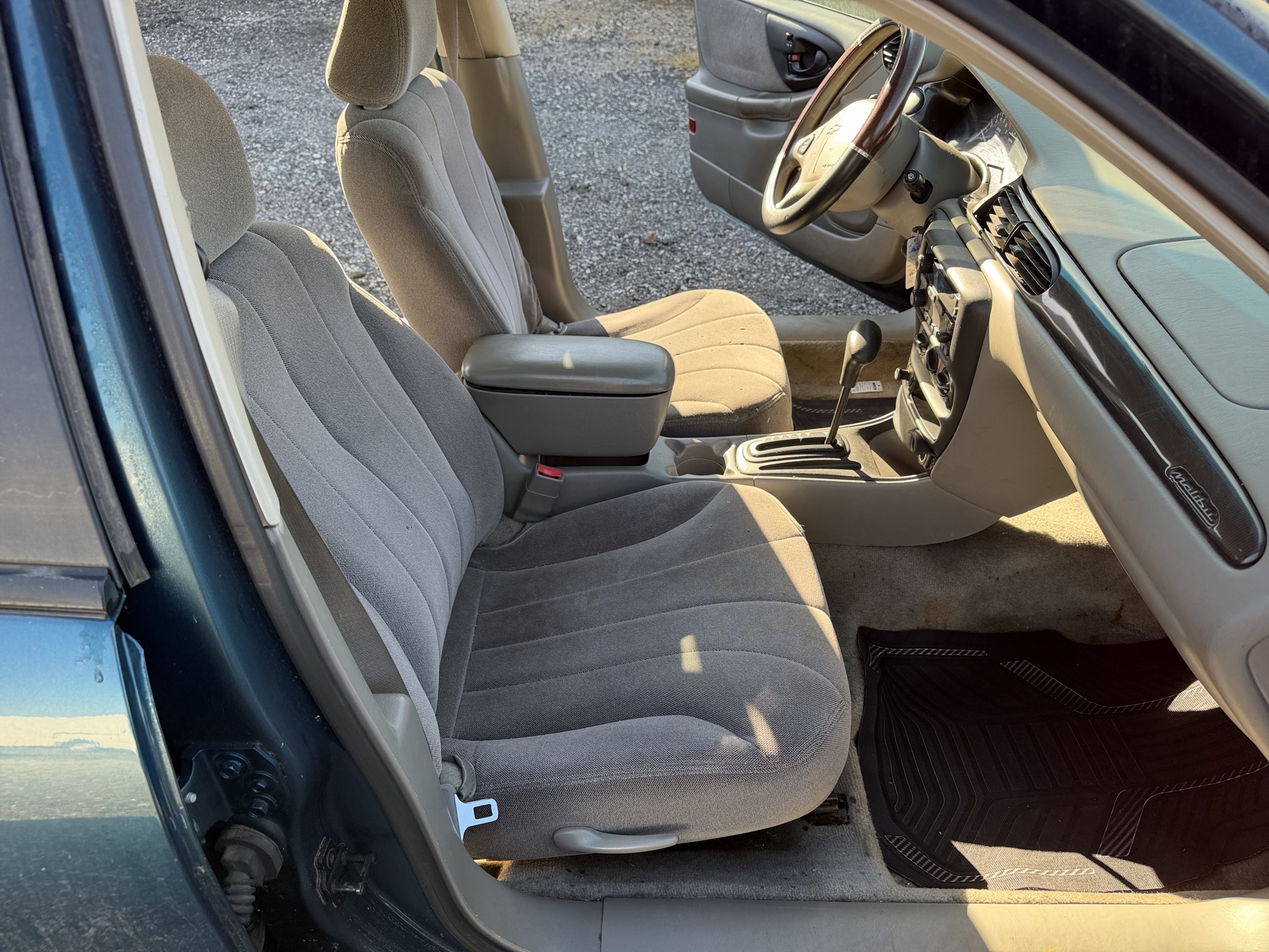 2002 chevrolet malibu base with 82967 miles for sale near Elk River, Minnesota 106767_31_passenger_seat.jpg