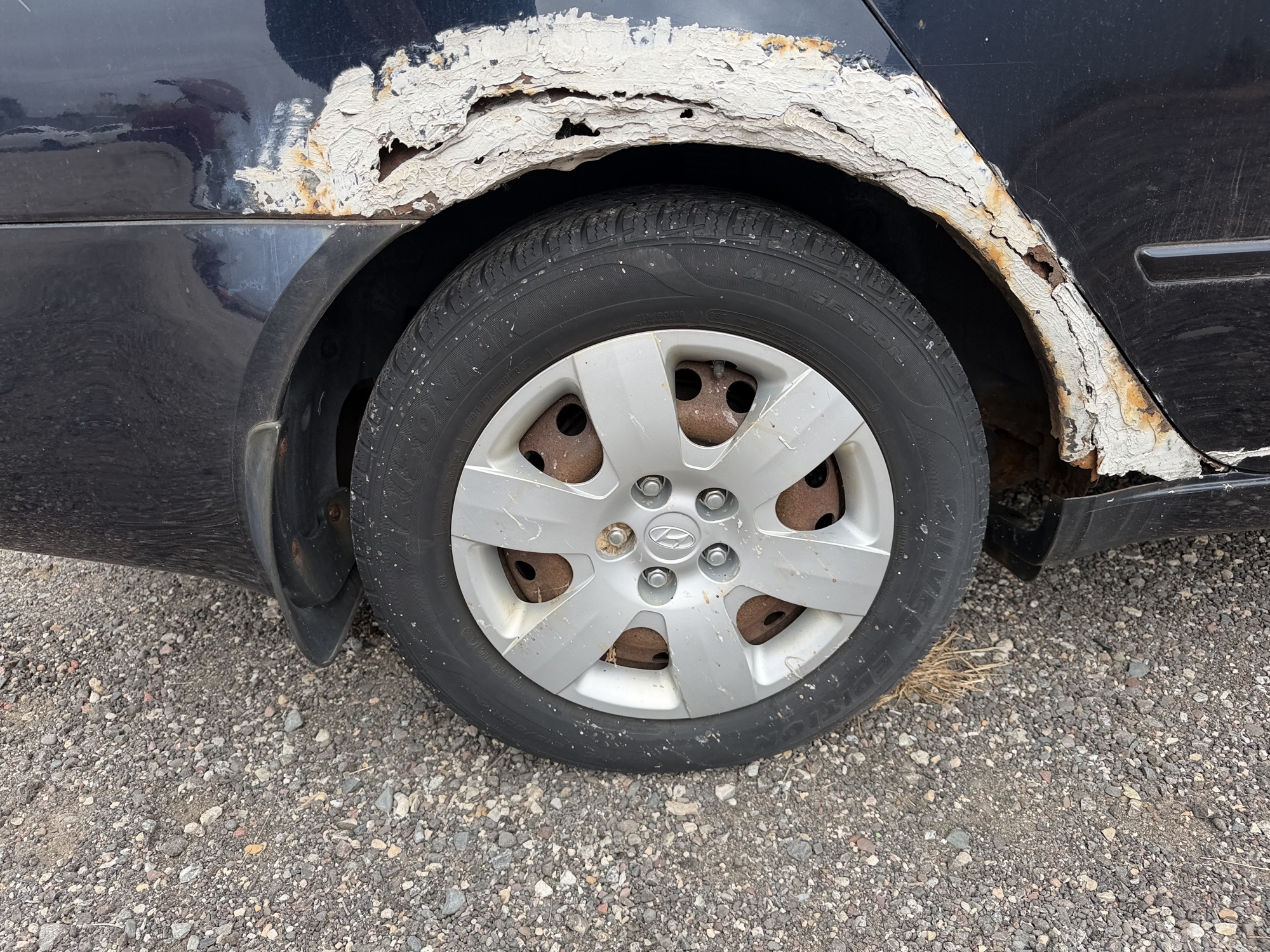 2008 hyundai sonata gls with 152426 miles for sale near Elk River, Minnesota 106768_14_rear_pass_wheel.jpg