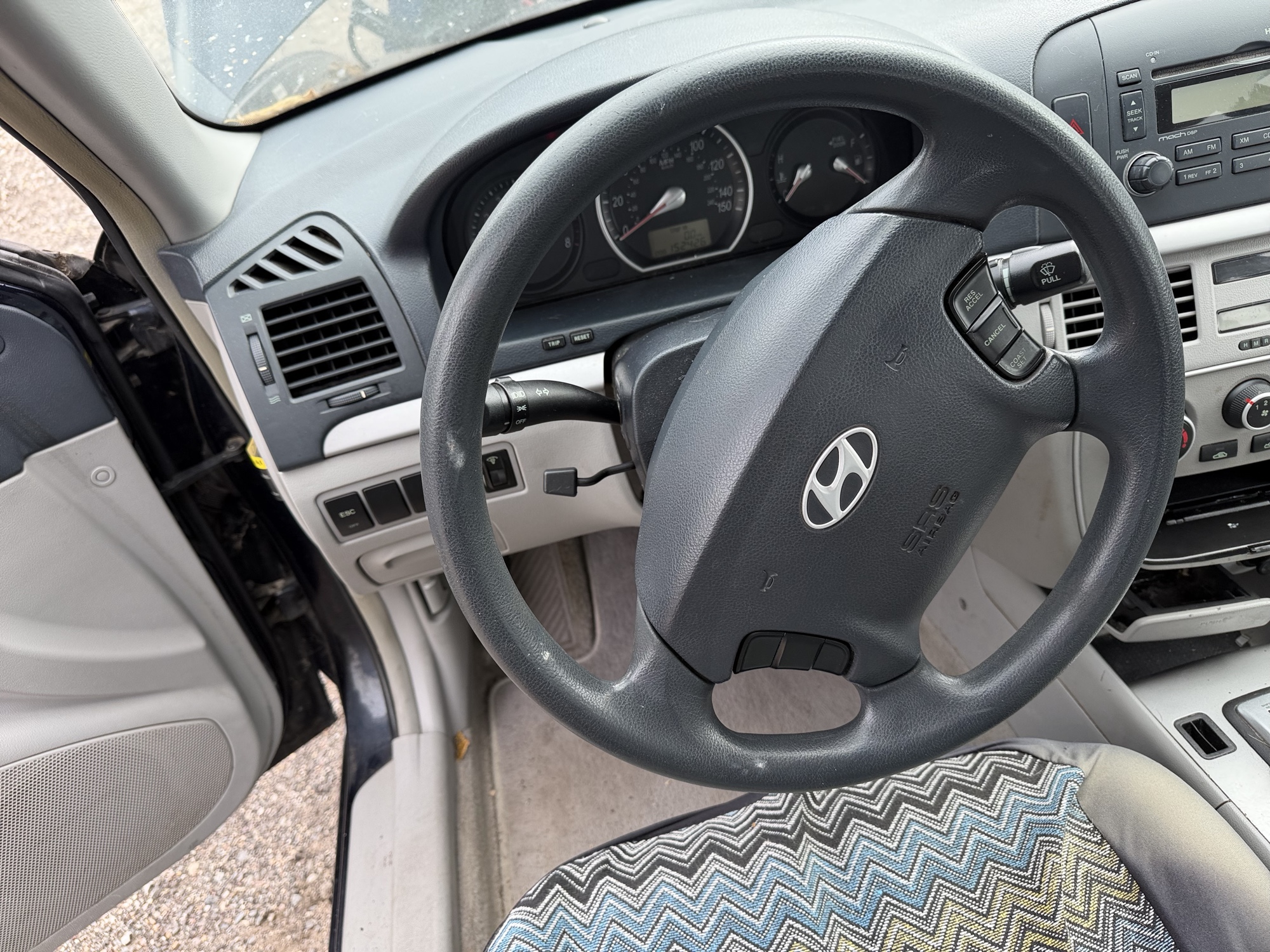 2008 hyundai sonata gls with 152426 miles for sale near Elk River, Minnesota 106768_36_steering_wheel.jpg